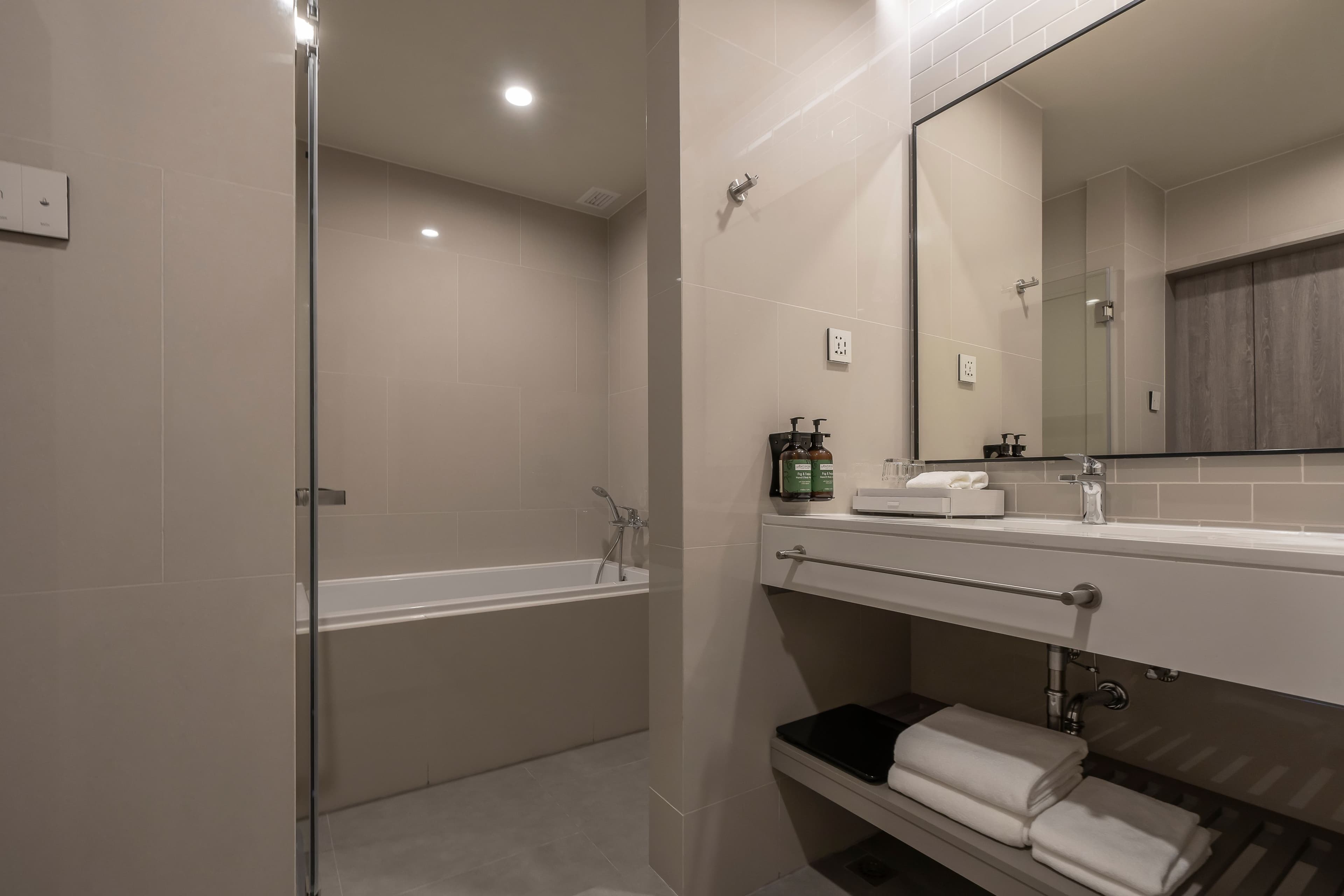Staybridge Suites Bangkok Sukhumvit — 67