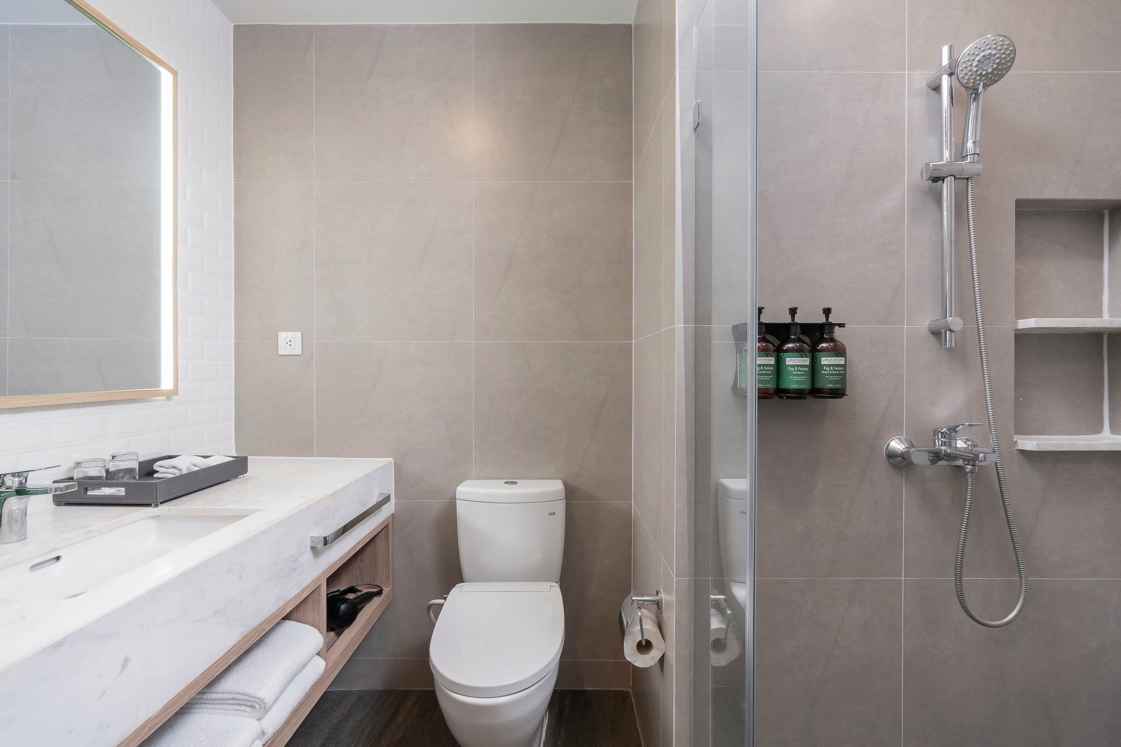 Studio Suite - Image 6