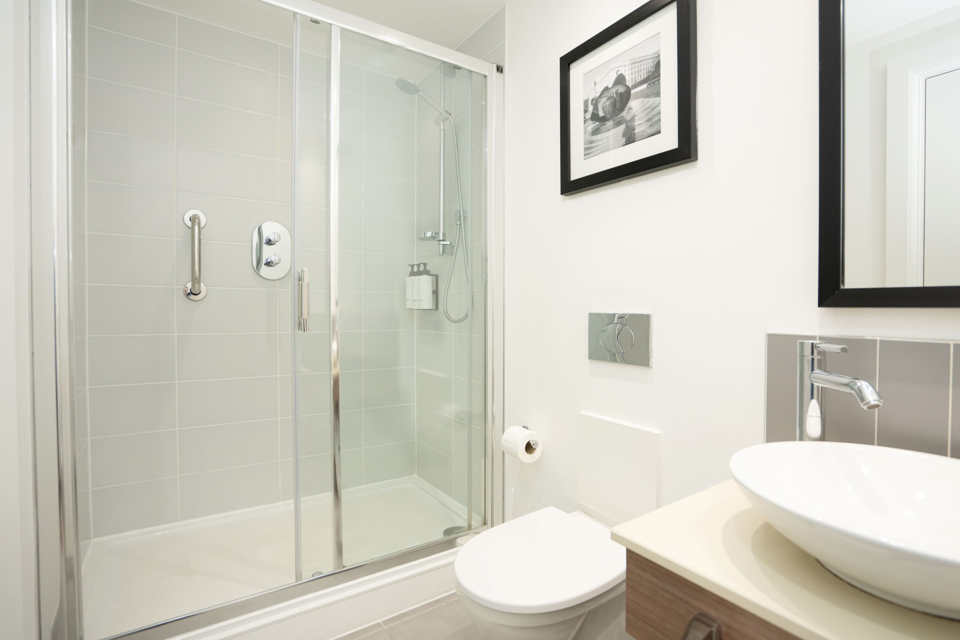 Staybridge Suites Birmingham - Image 3