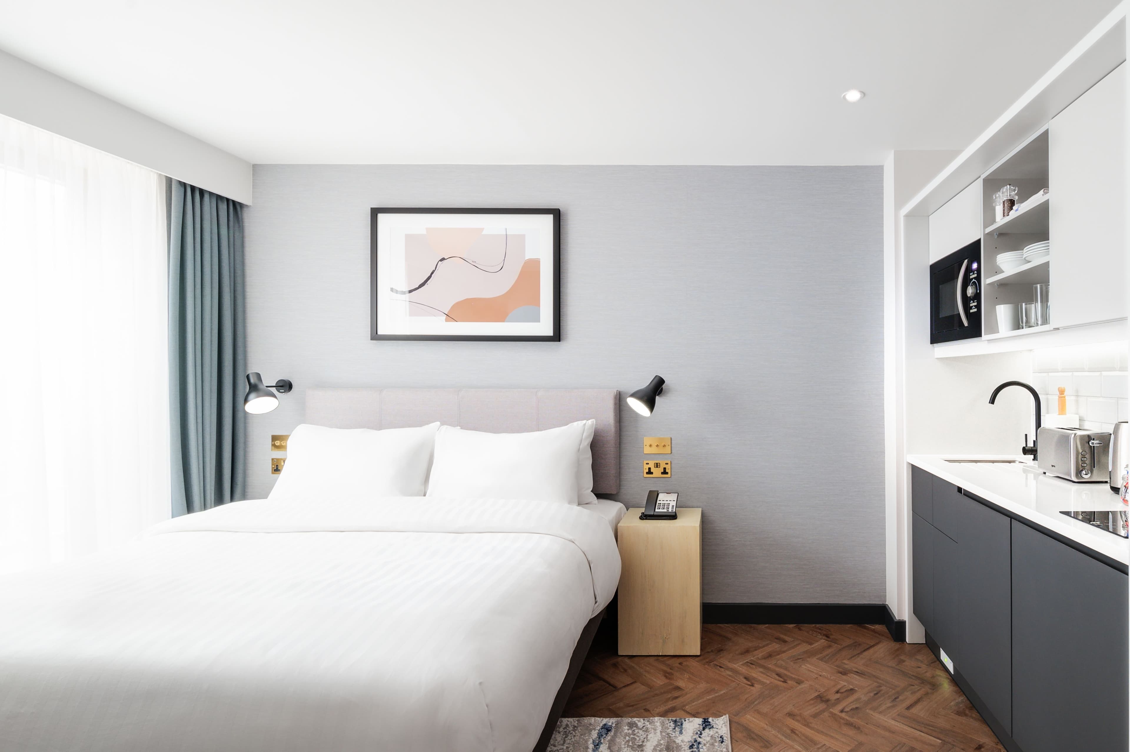 Staybridge Suites Brighton - Image 2