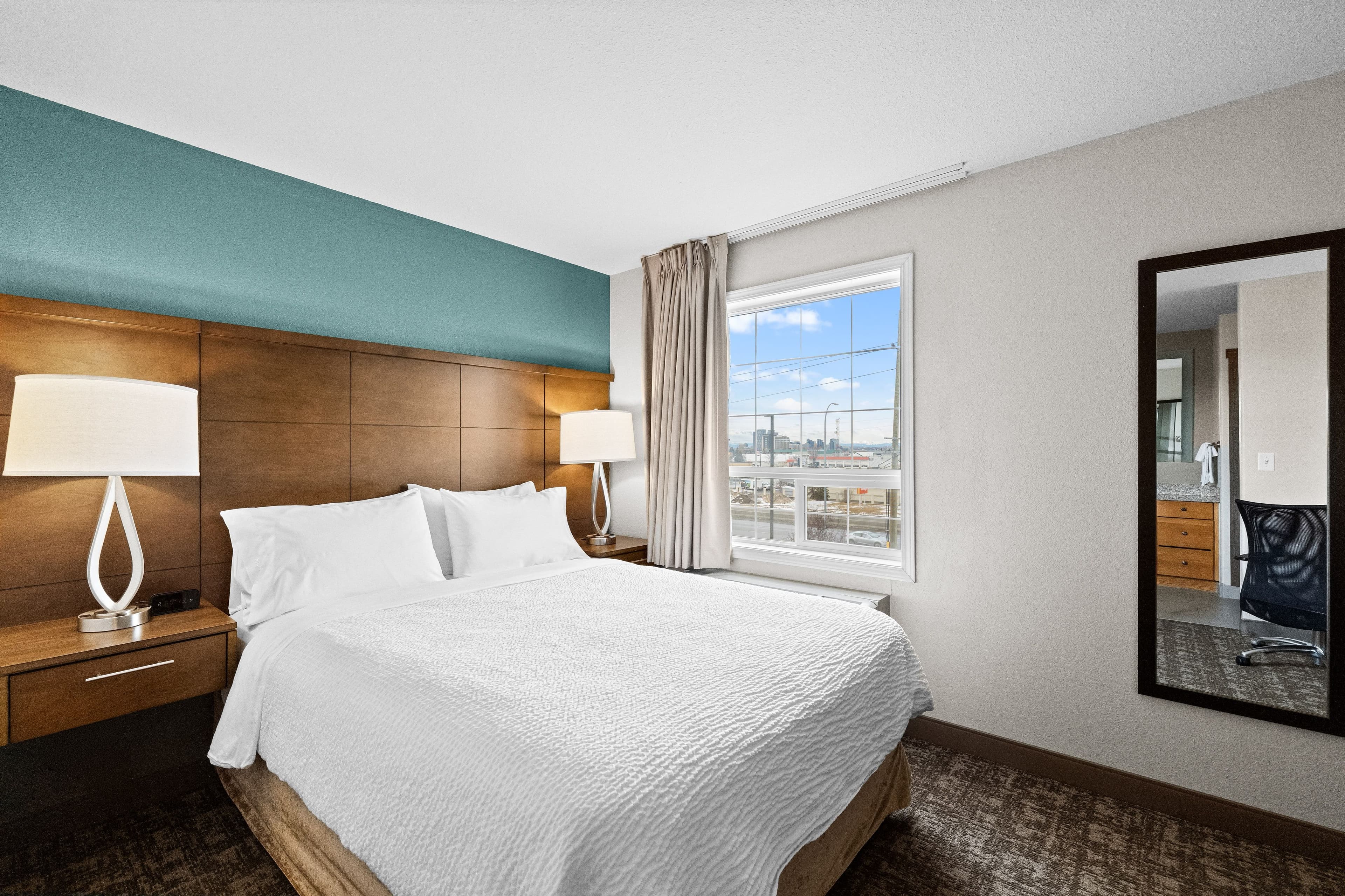 Staybridge Suites Calgary Airport - Image 5