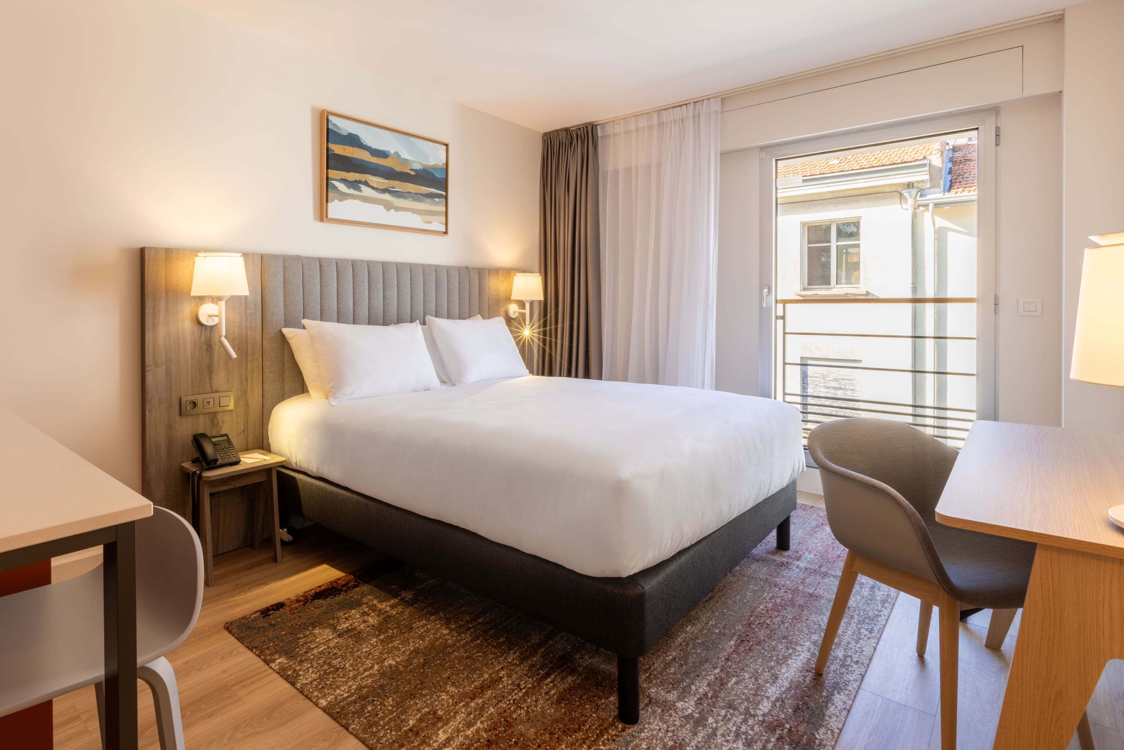 Staybridge Suites Cannes Centre - Image 2