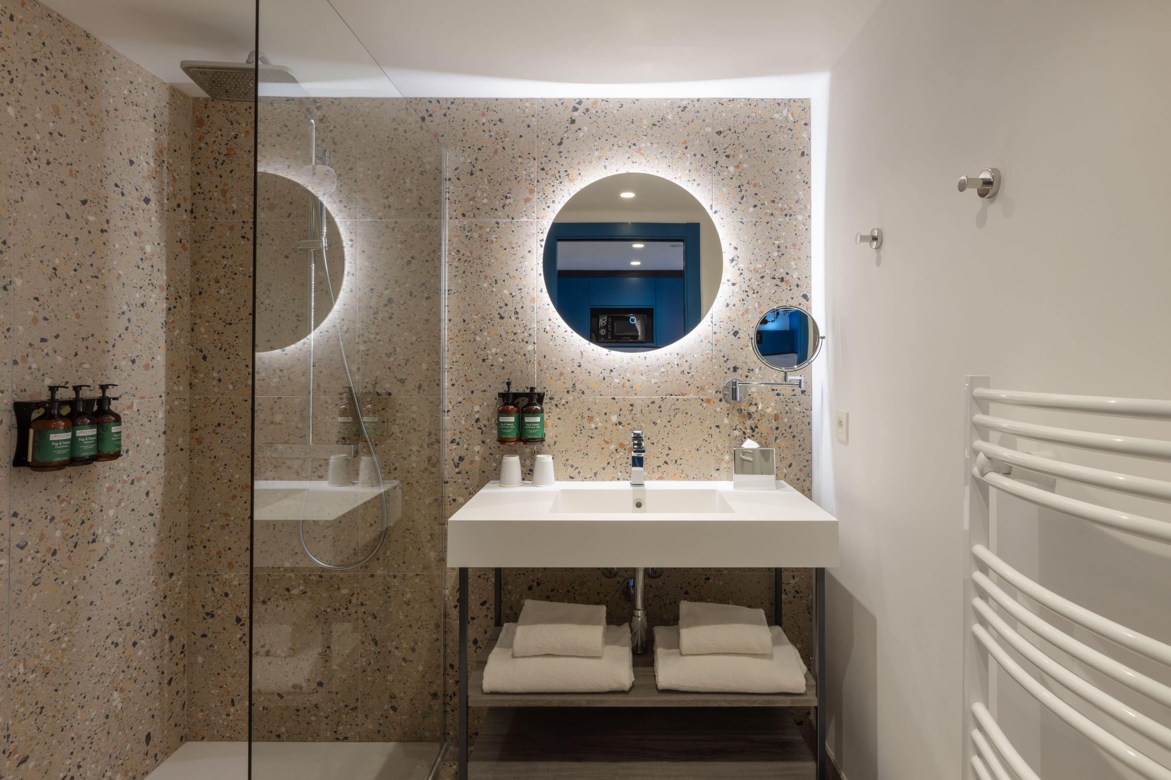 Staybridge Suites Cannes Centre - Image 4