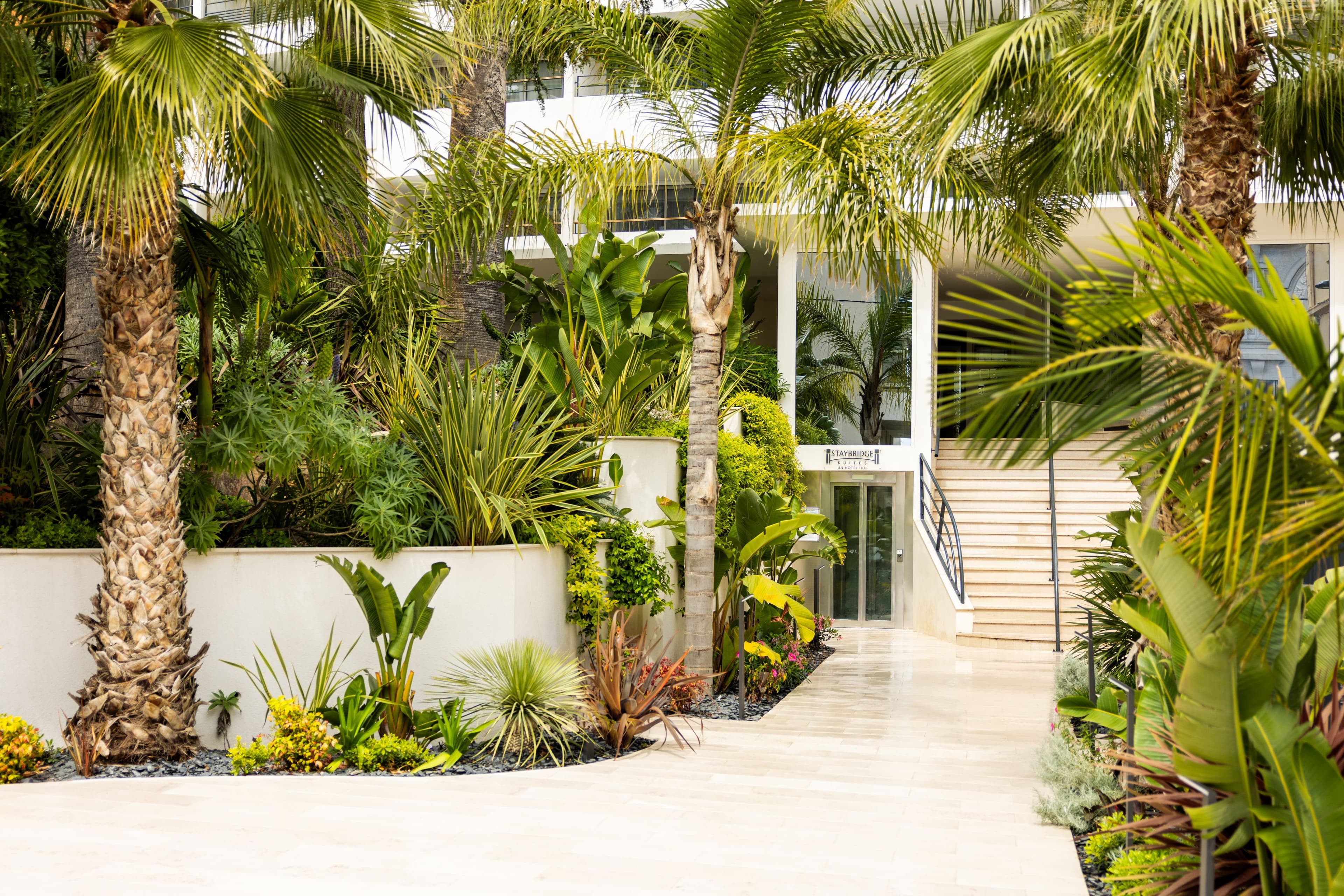 Staybridge Suites Cannes Centre - Image 1