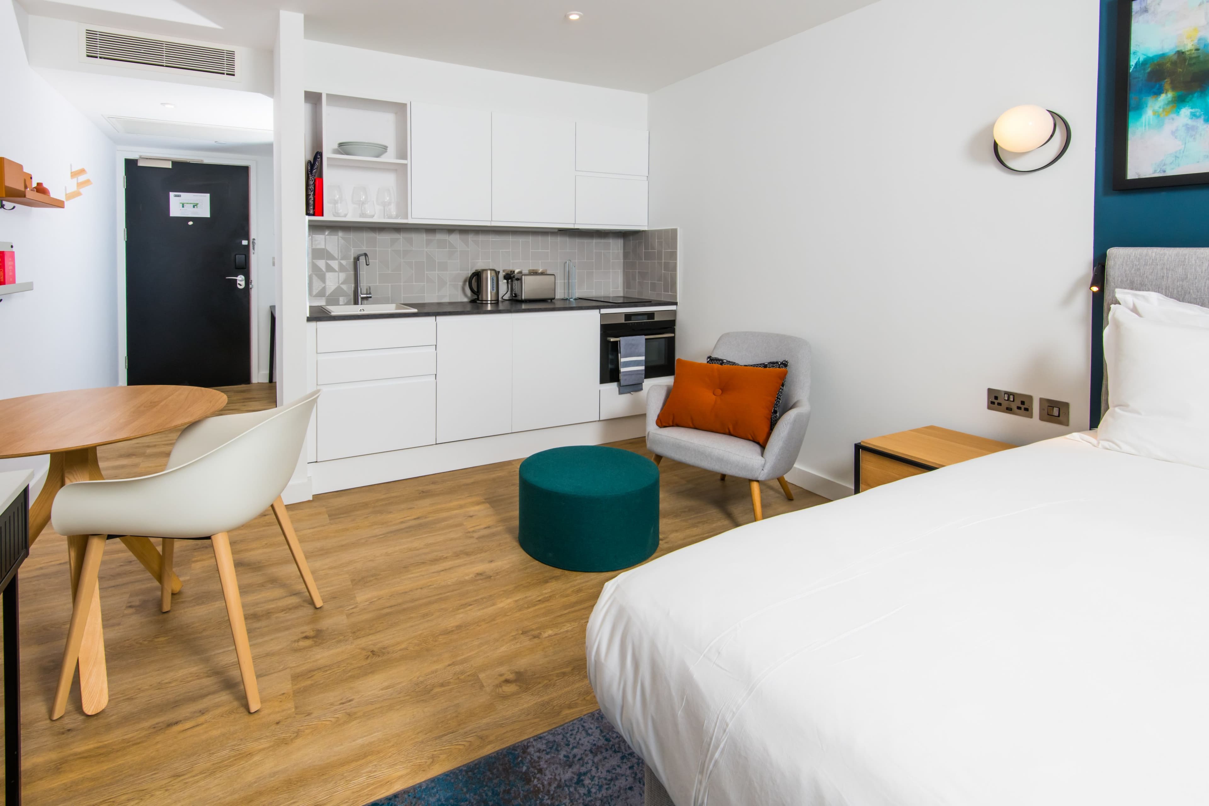 Staybridge Suites Cardiff — 6