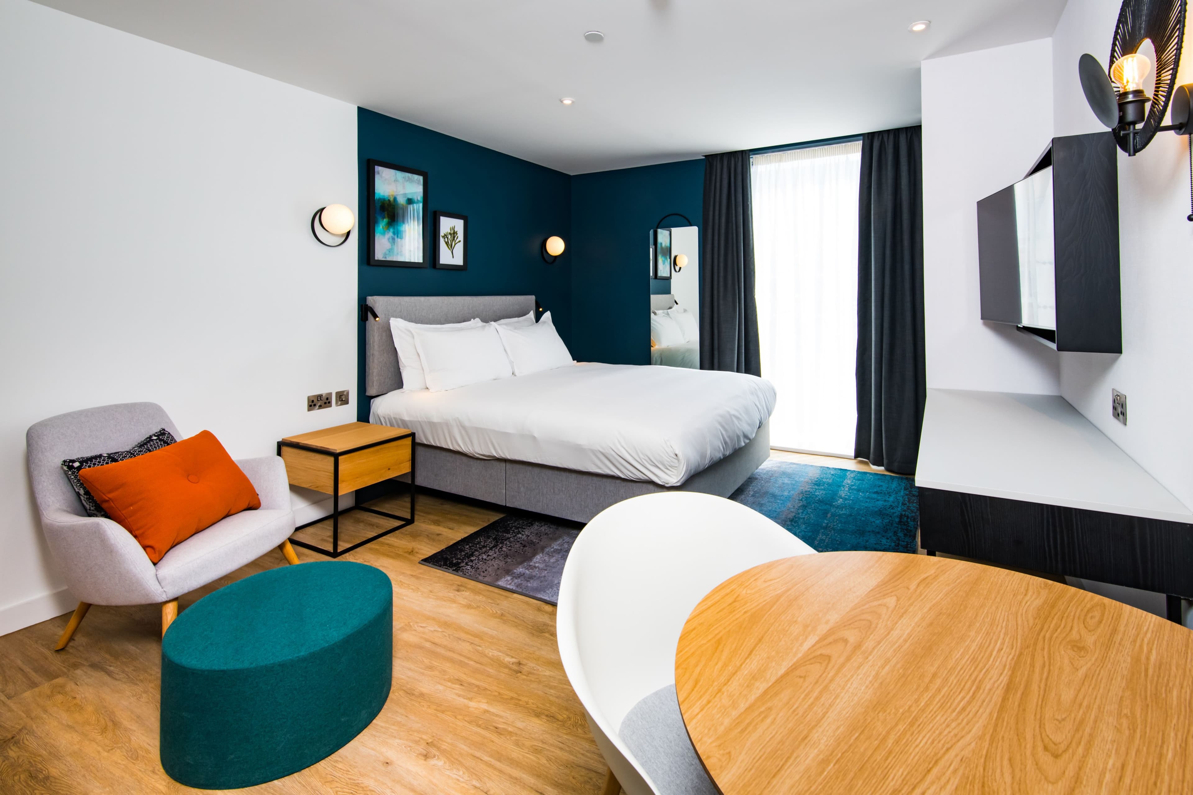Staybridge Suites Cardiff — 12