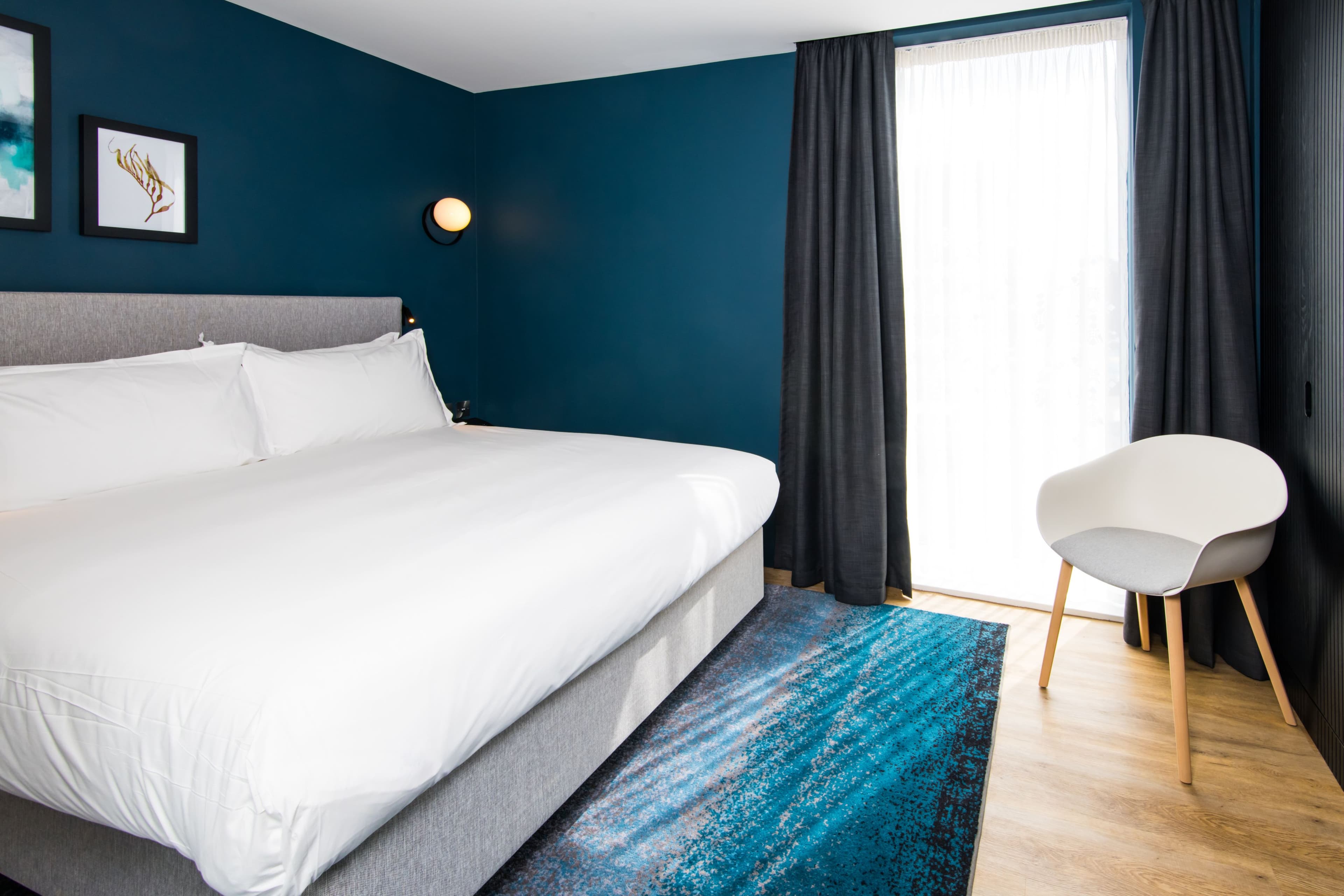 Staybridge Suites Cardiff — 14