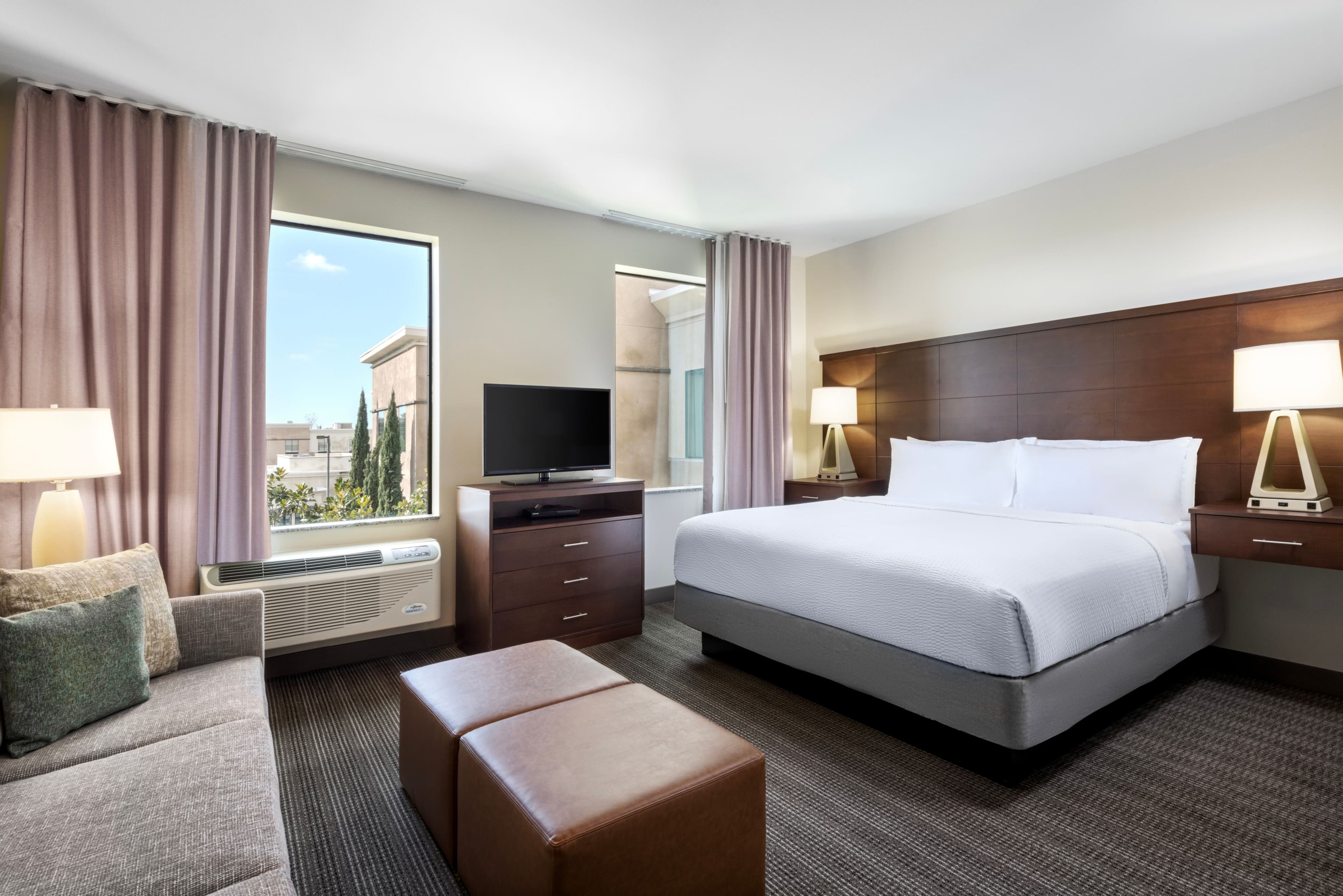 Staybridge Suites Carlsbad - San Diego - Image 2