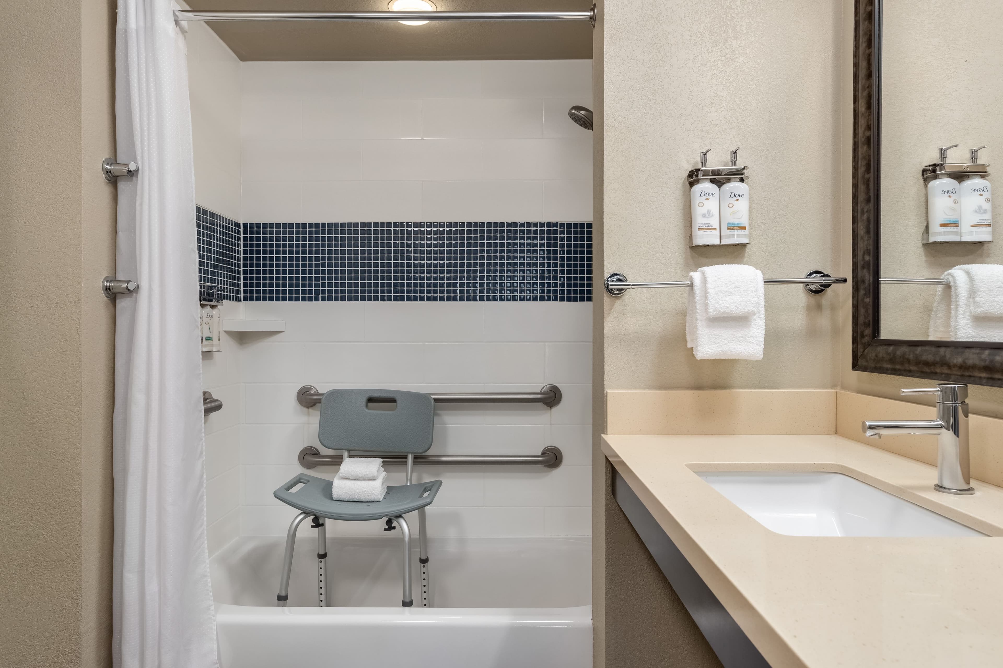 Staybridge Suites Chantilly Dulles Airport — 12