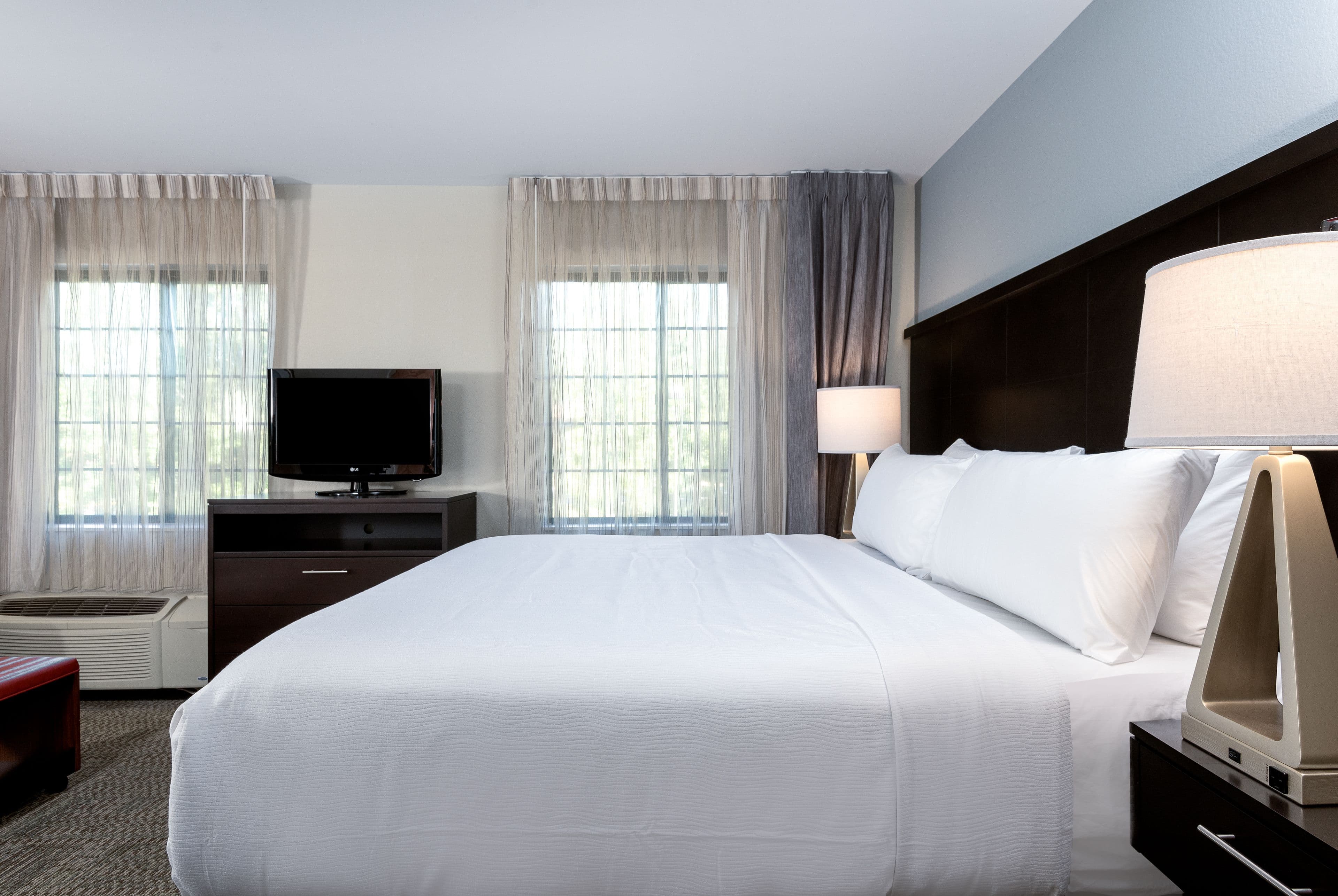 Staybridge Suites Chantilly Dulles Airport - Image 5