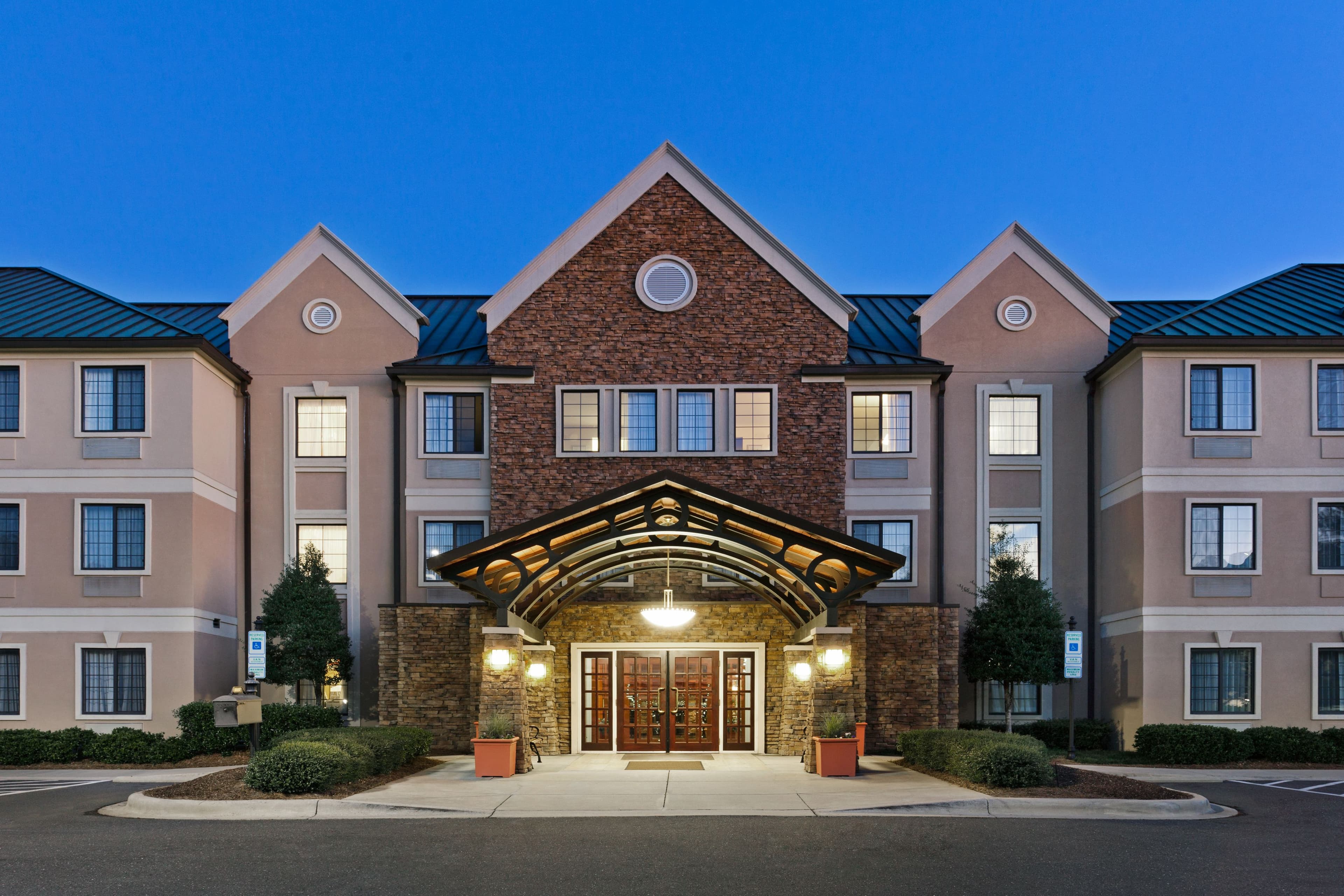 Staybridge Suites Charlotte Ballantyne - Image 1
