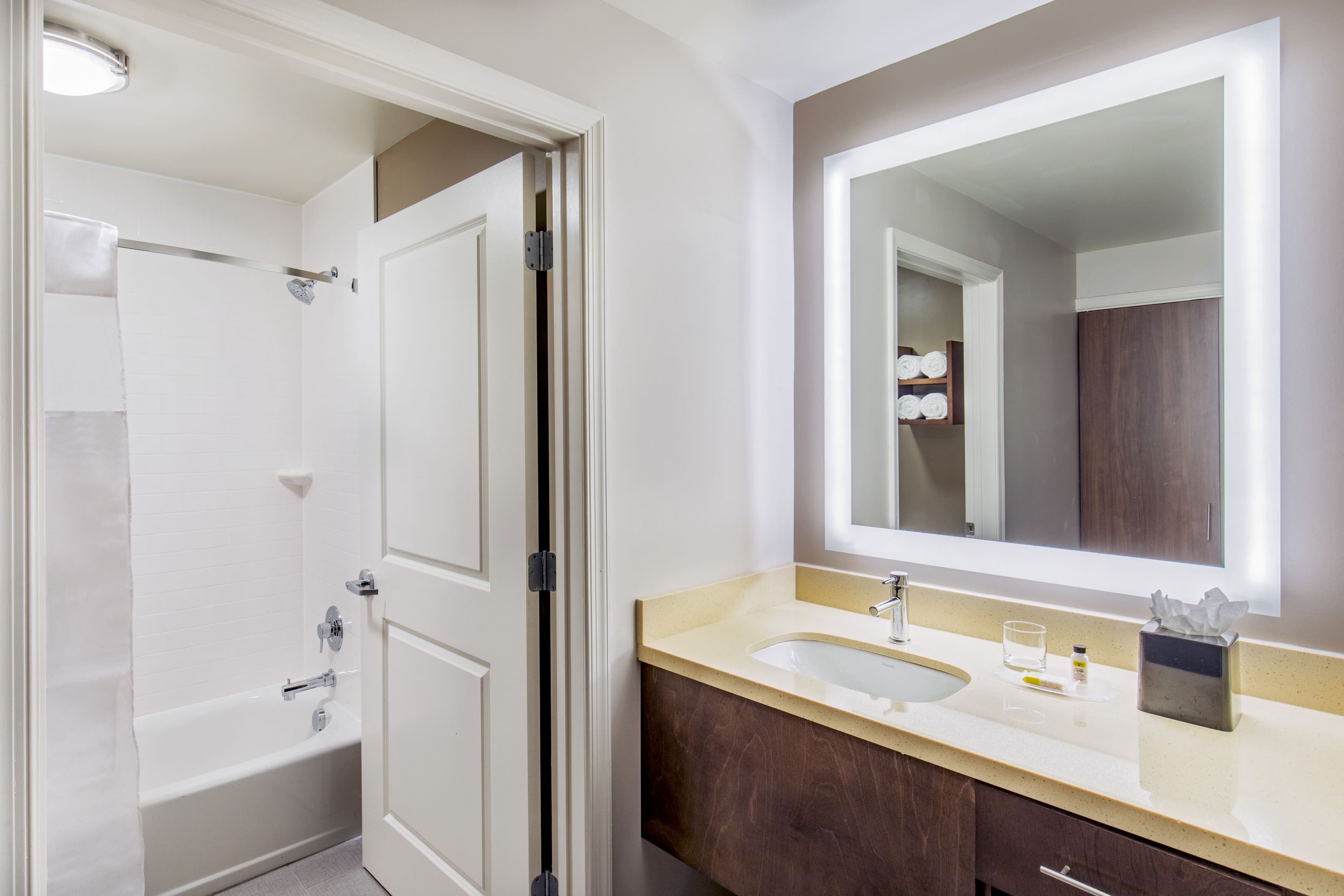 Studio Suite - Image 7