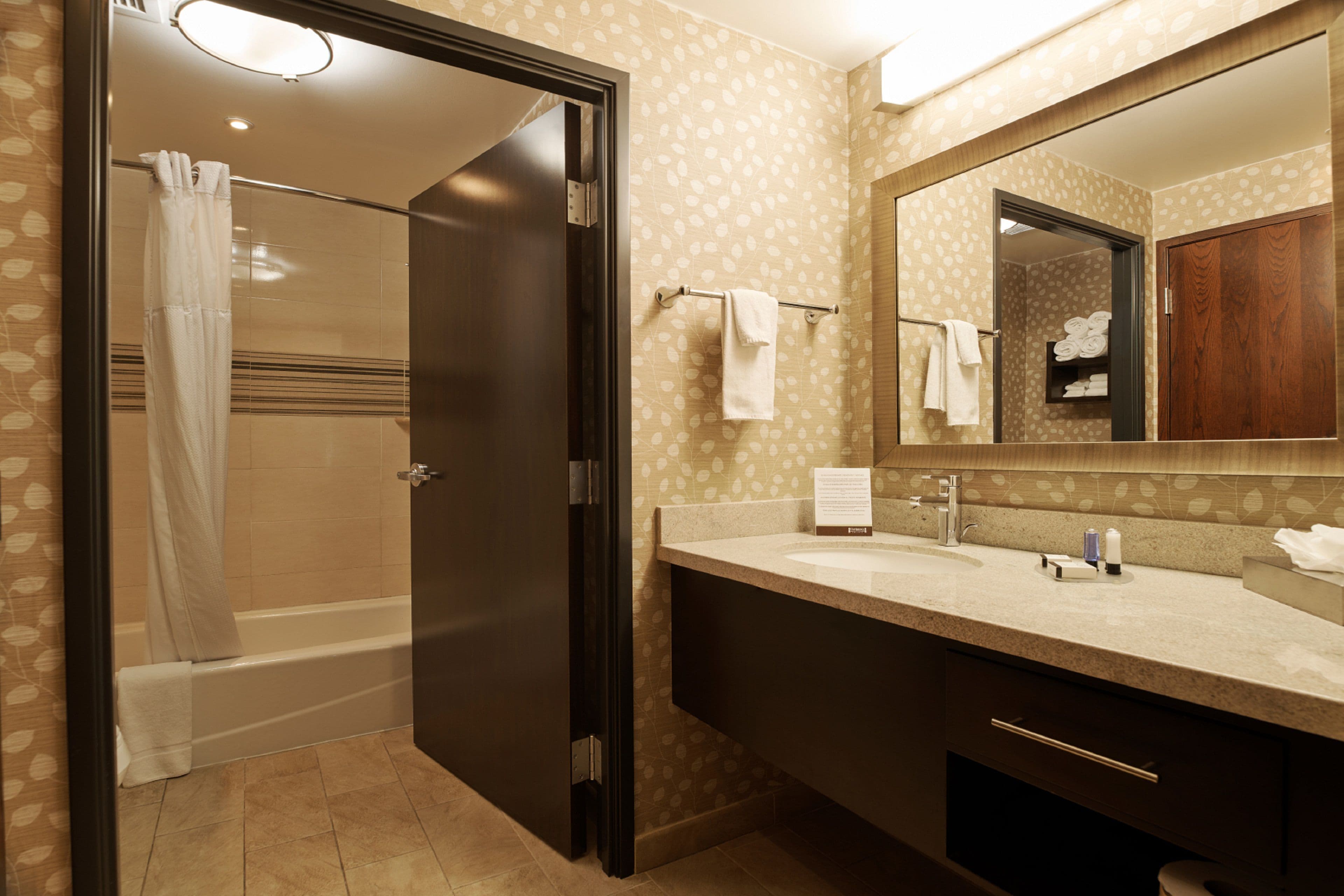Staybridge Suites Chihuahua - Image 3