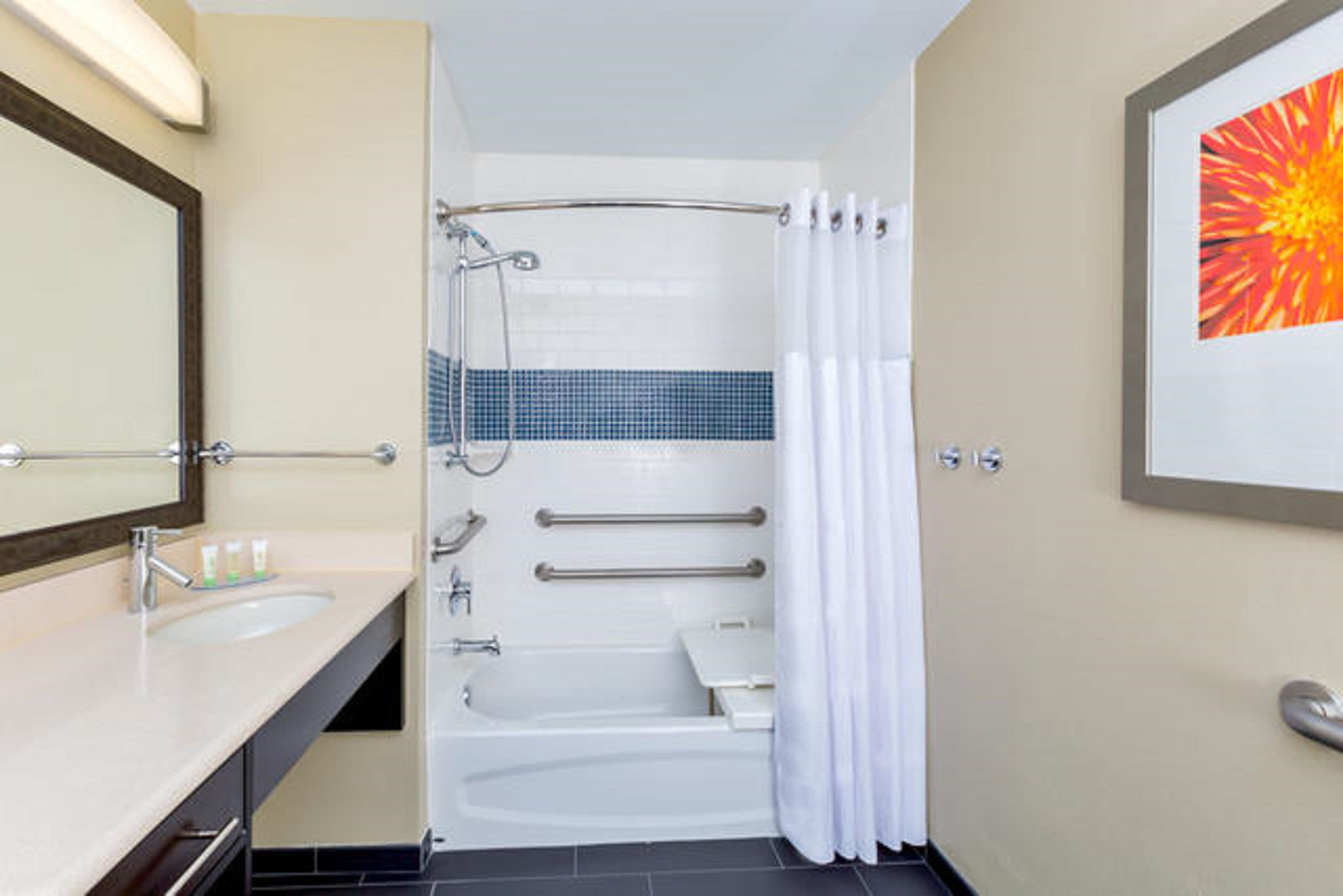 Staybridge Suites College Station — 12