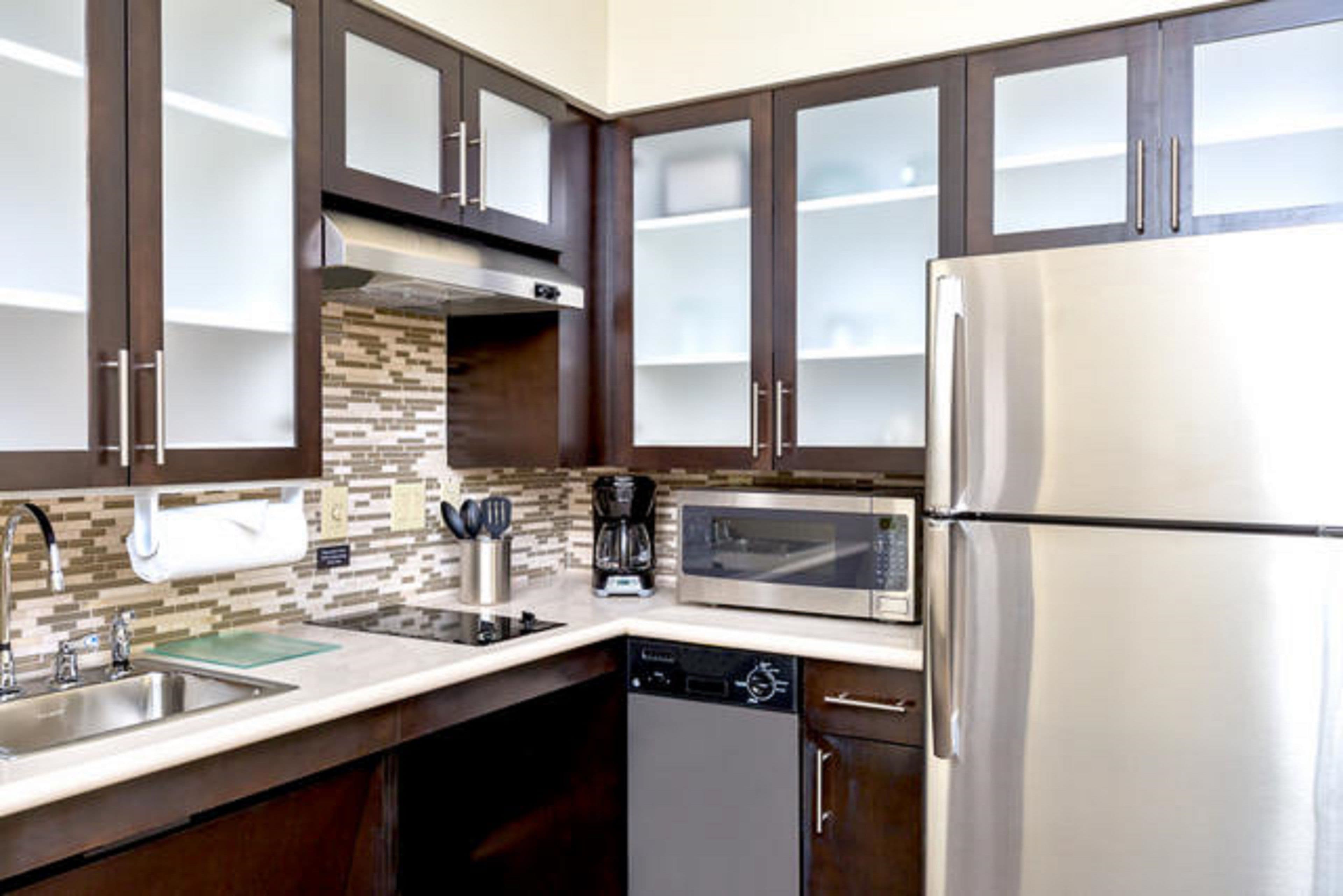 Staybridge Suites College Station — 10
