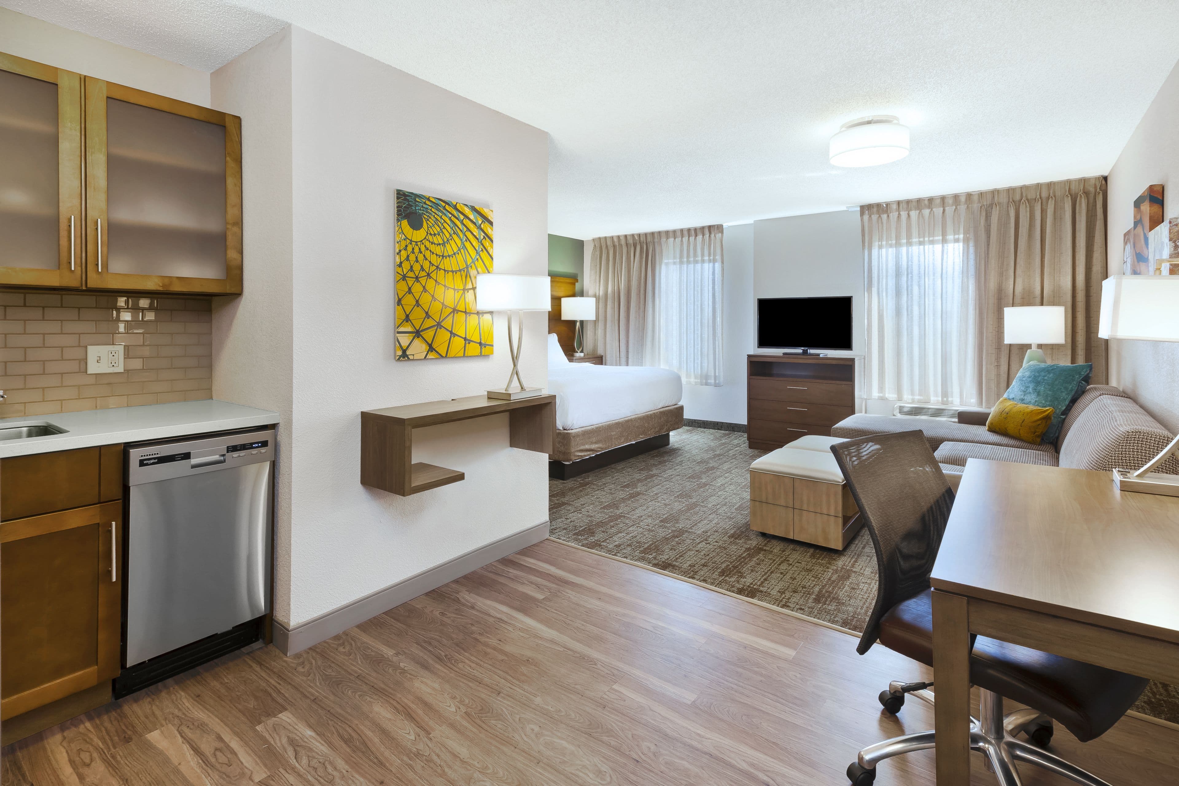 Staybridge Suites Columbia-Hwy 63 & I-70 - Image 4