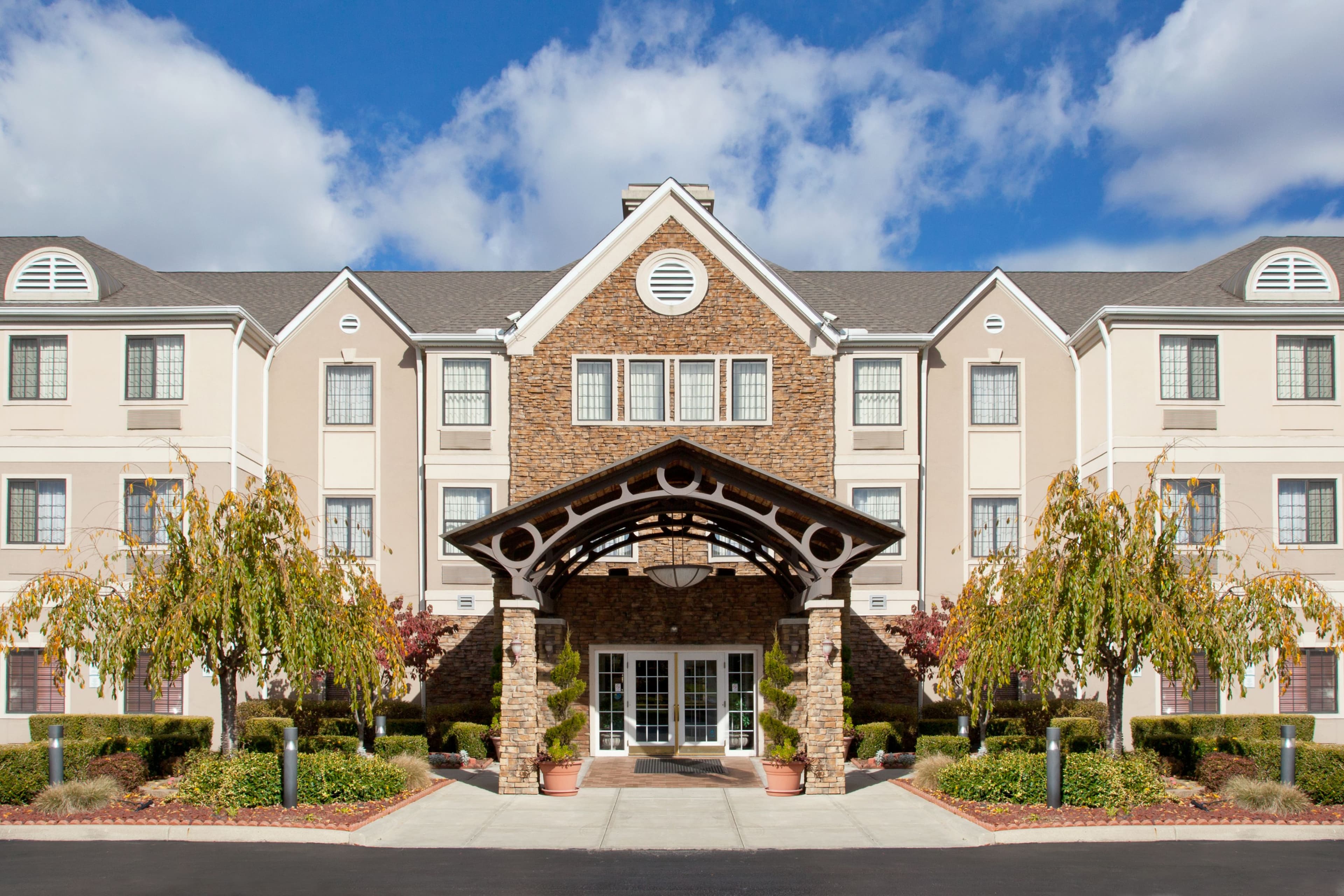 Staybridge Suites Columbus-Airport - Image 1