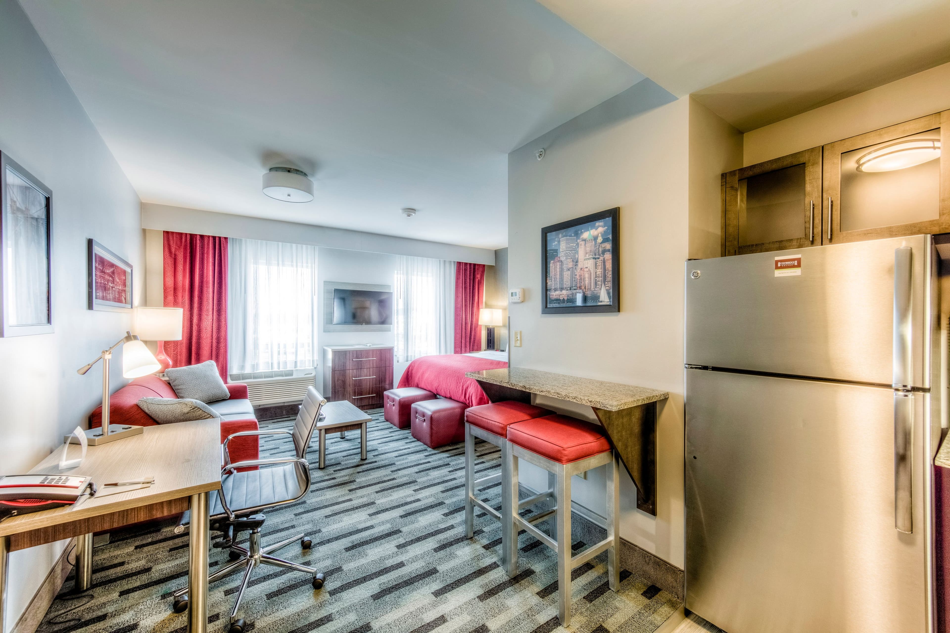 Staybridge Suites Columbus OSU-Medical Center - Image 2