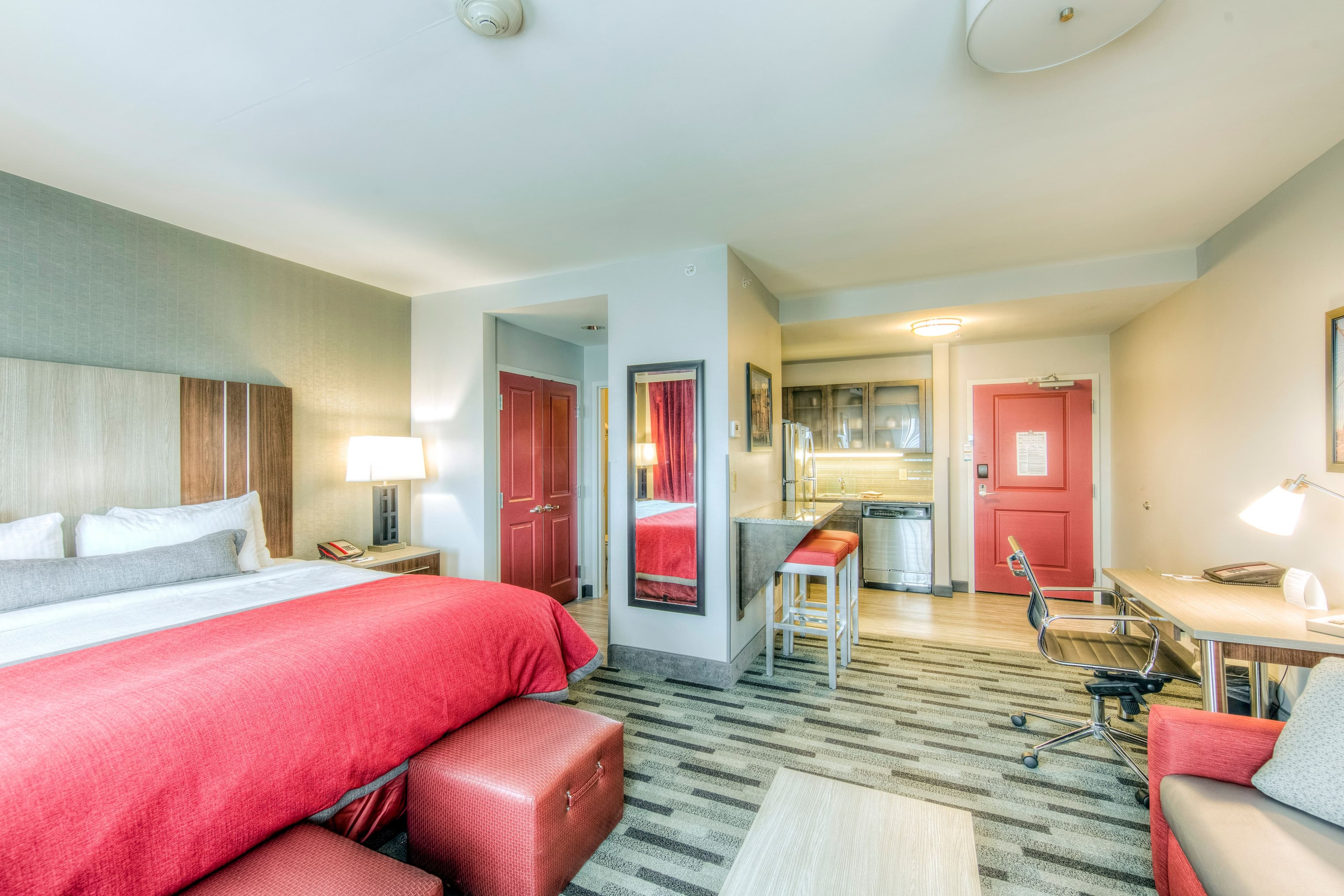 Staybridge Suites Columbus OSU-Medical Center - Image 4