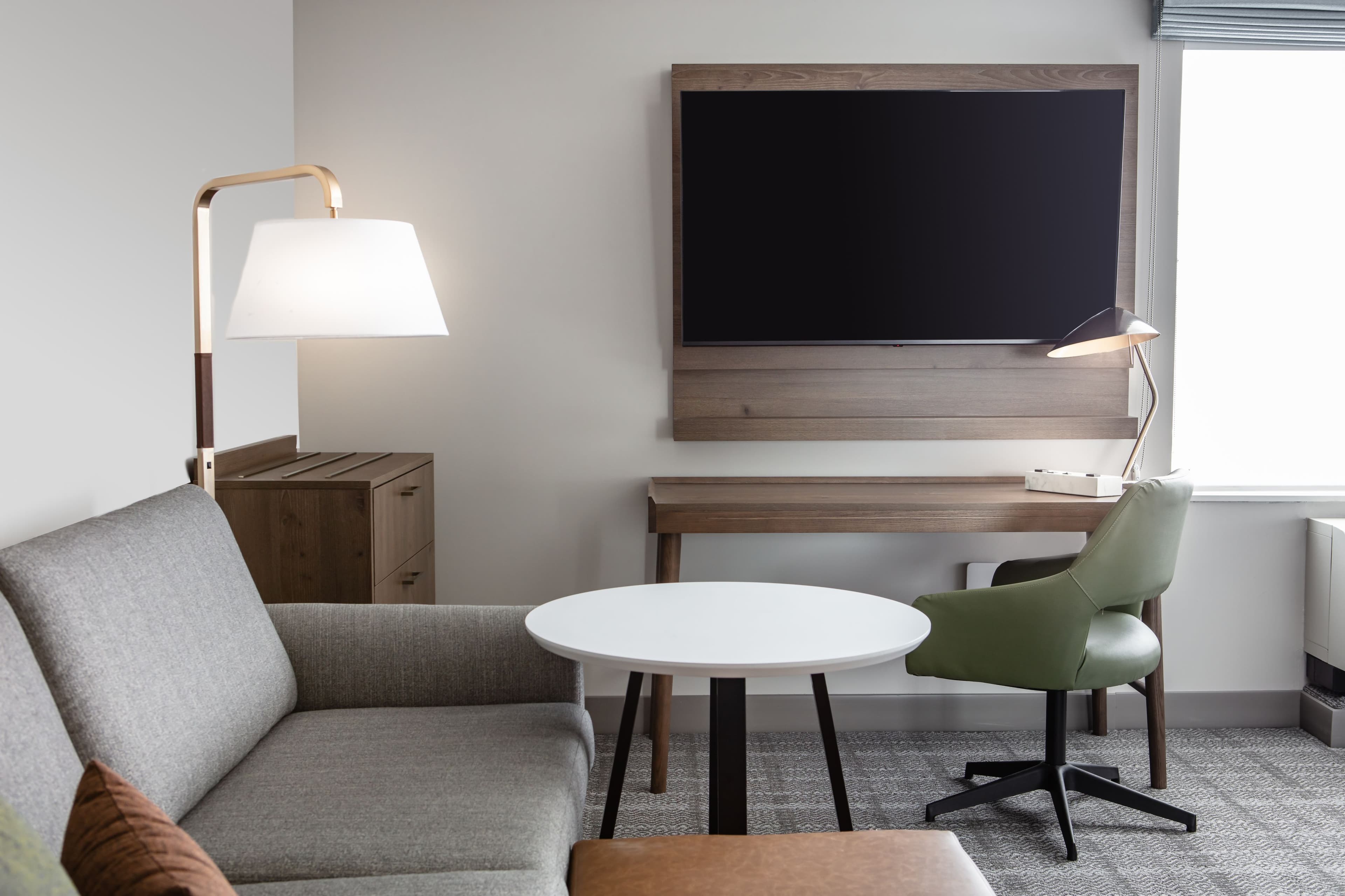 Staybridge Suites Iowa City - Coralville - Image 4