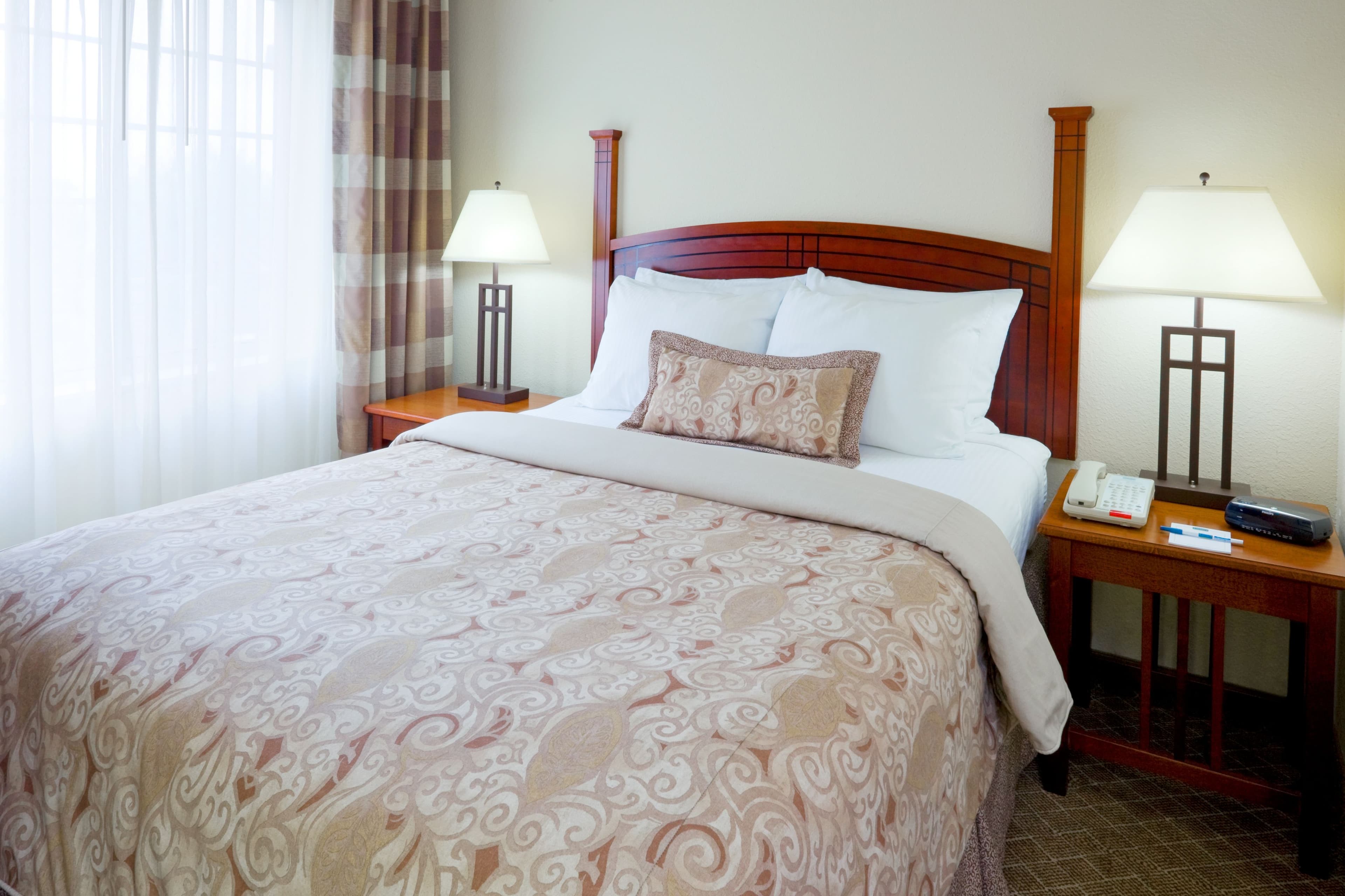 Staybridge Suites Cranbury-South Brunswick - Image 2