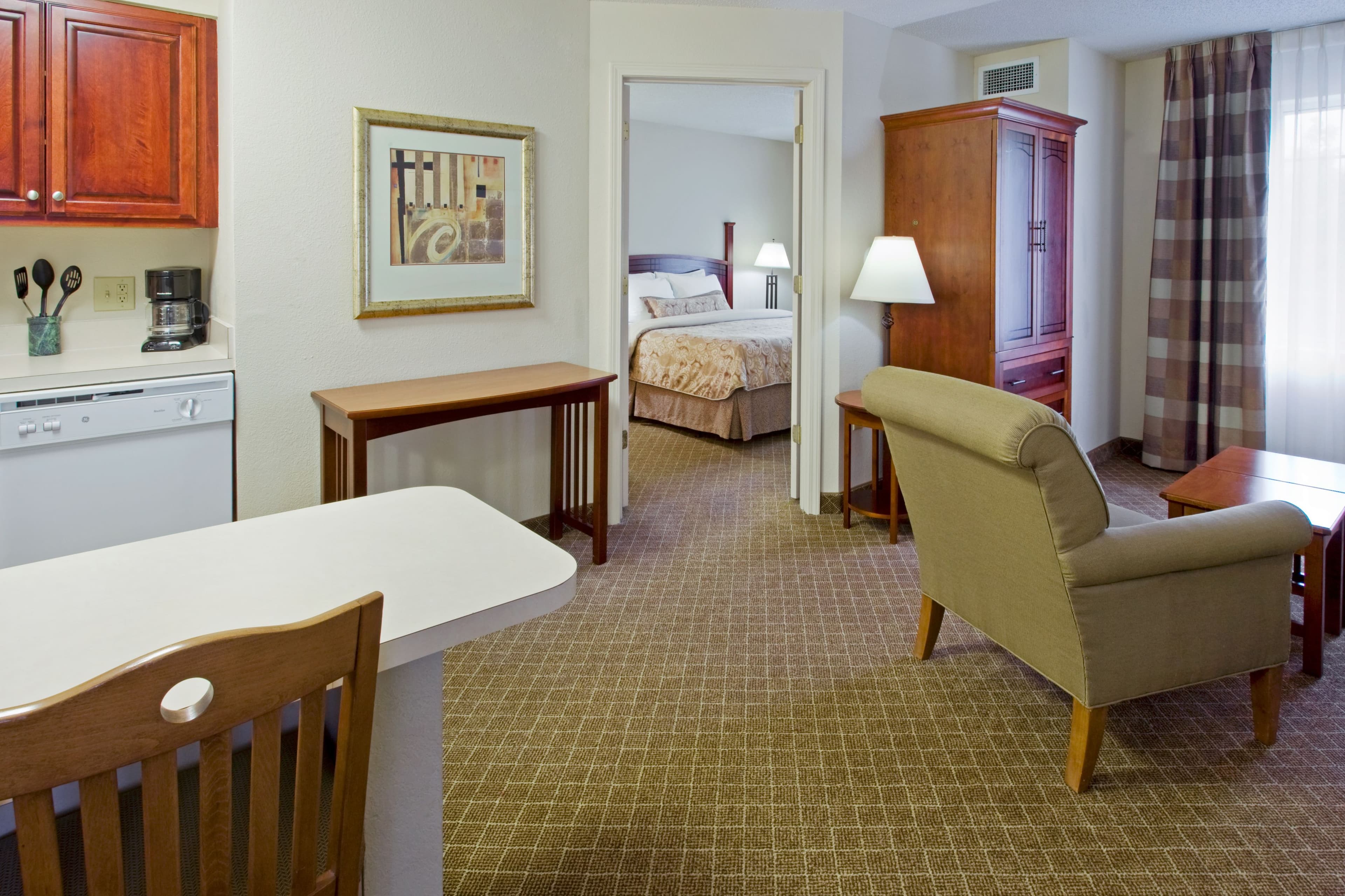 Staybridge Suites Cranbury-South Brunswick — 10