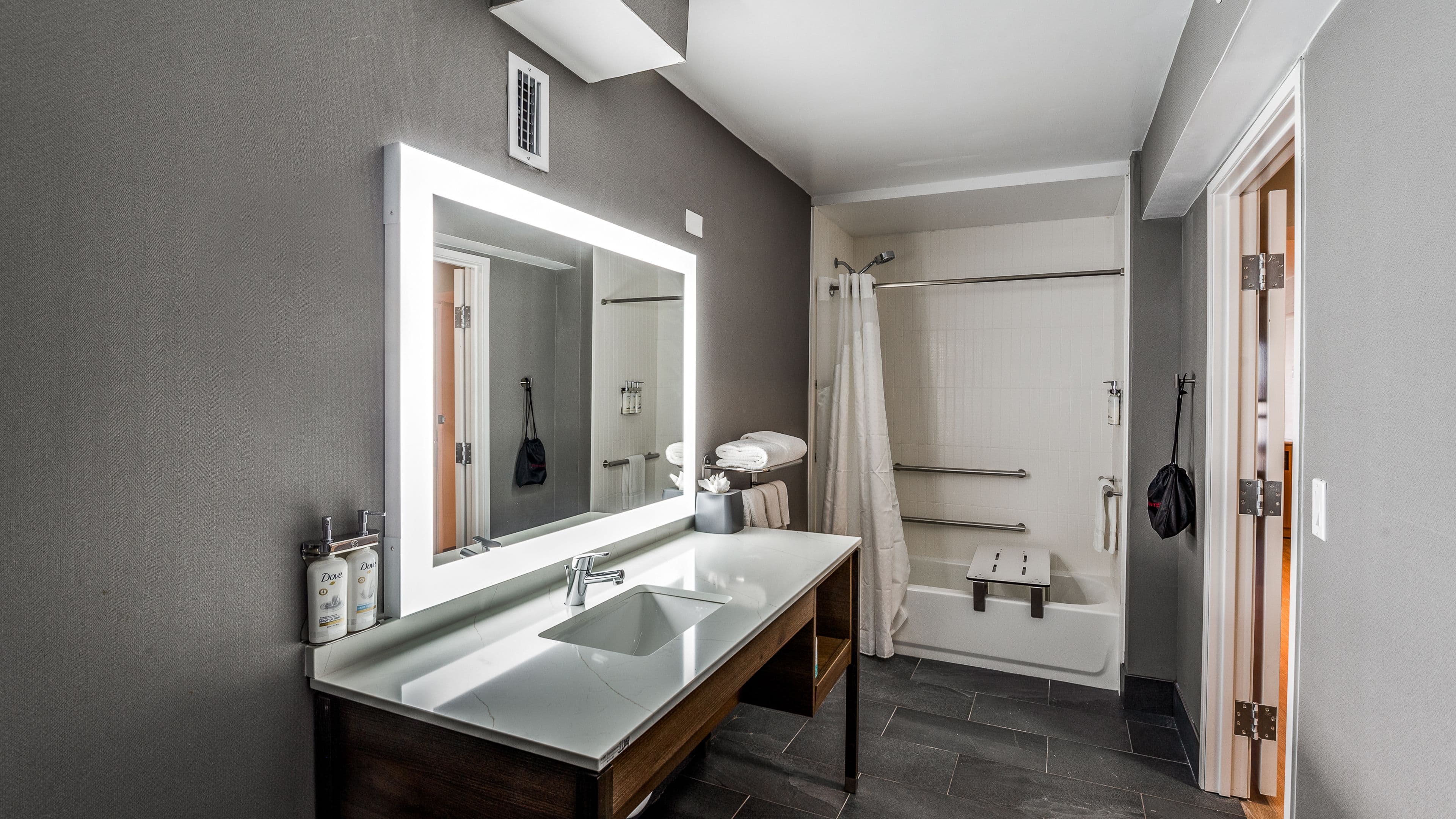 Staybridge Suites Dallas Market Ctr Love Field — 19
