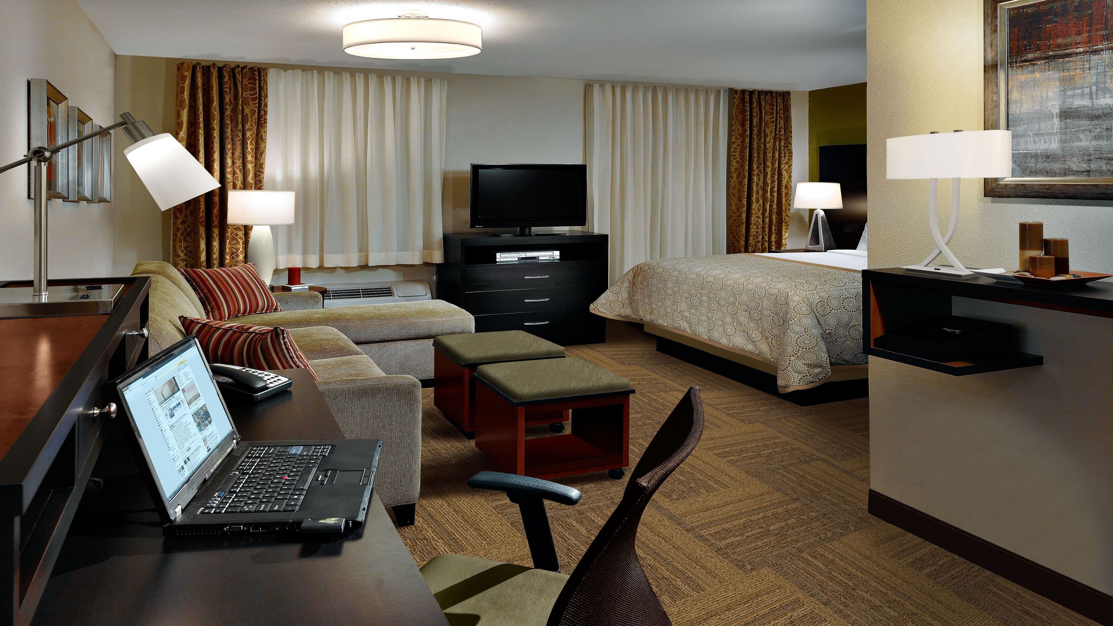 Staybridge Suites Dearborn MI - Image 5