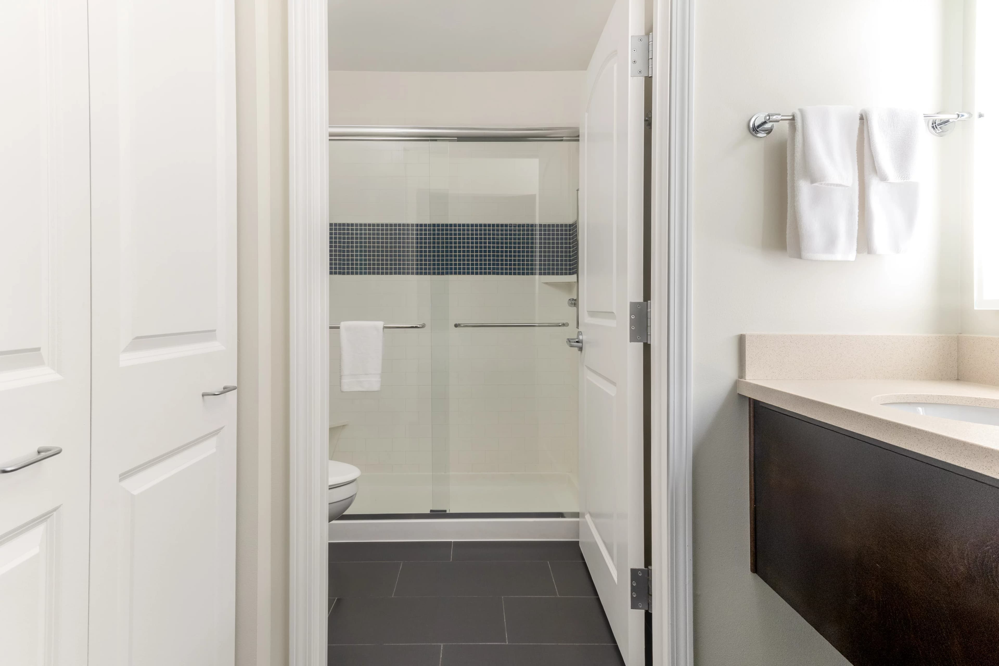 Staybridge Suites Denver - Central Park — 10