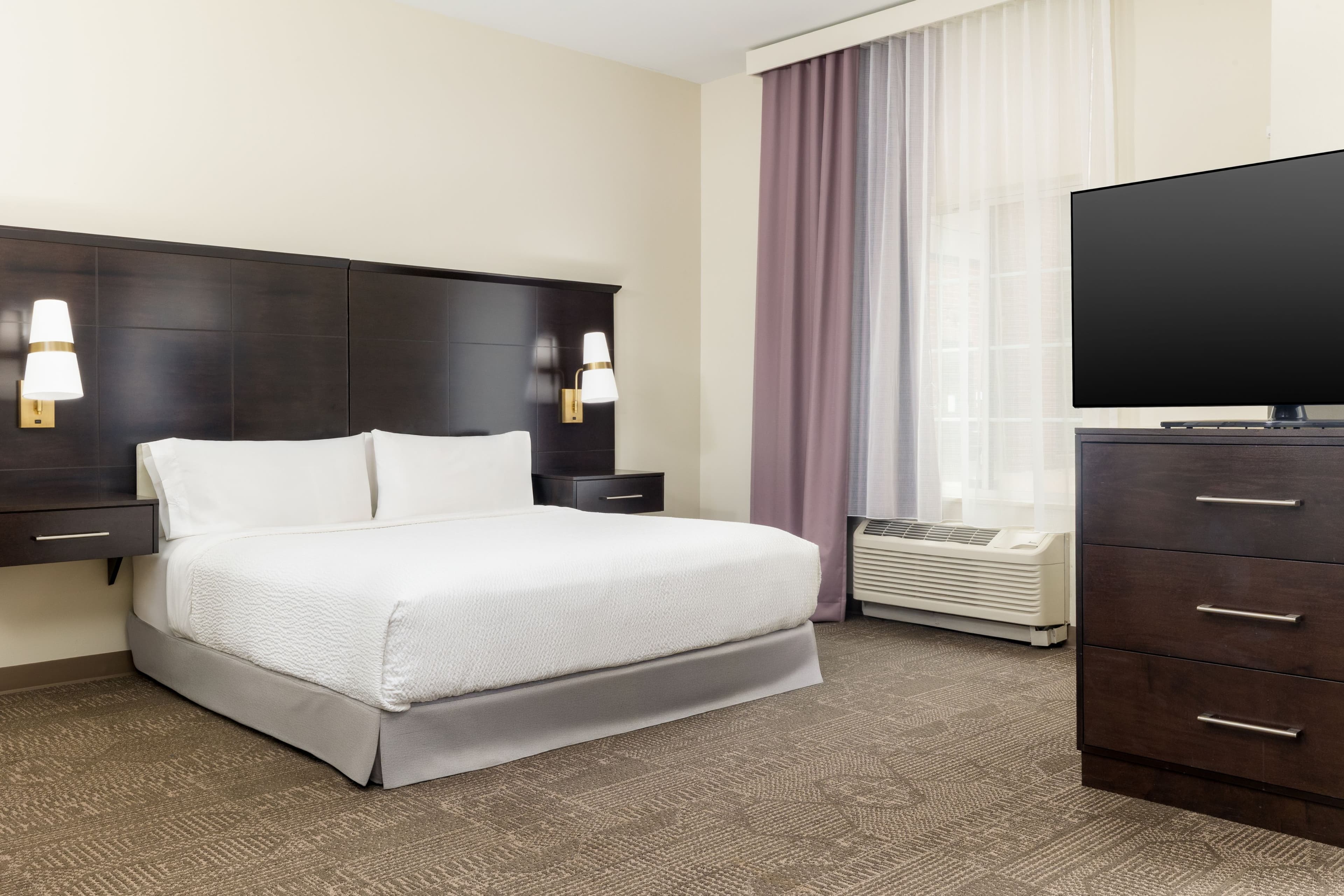 Staybridge Suites Denver - Central Park — 11