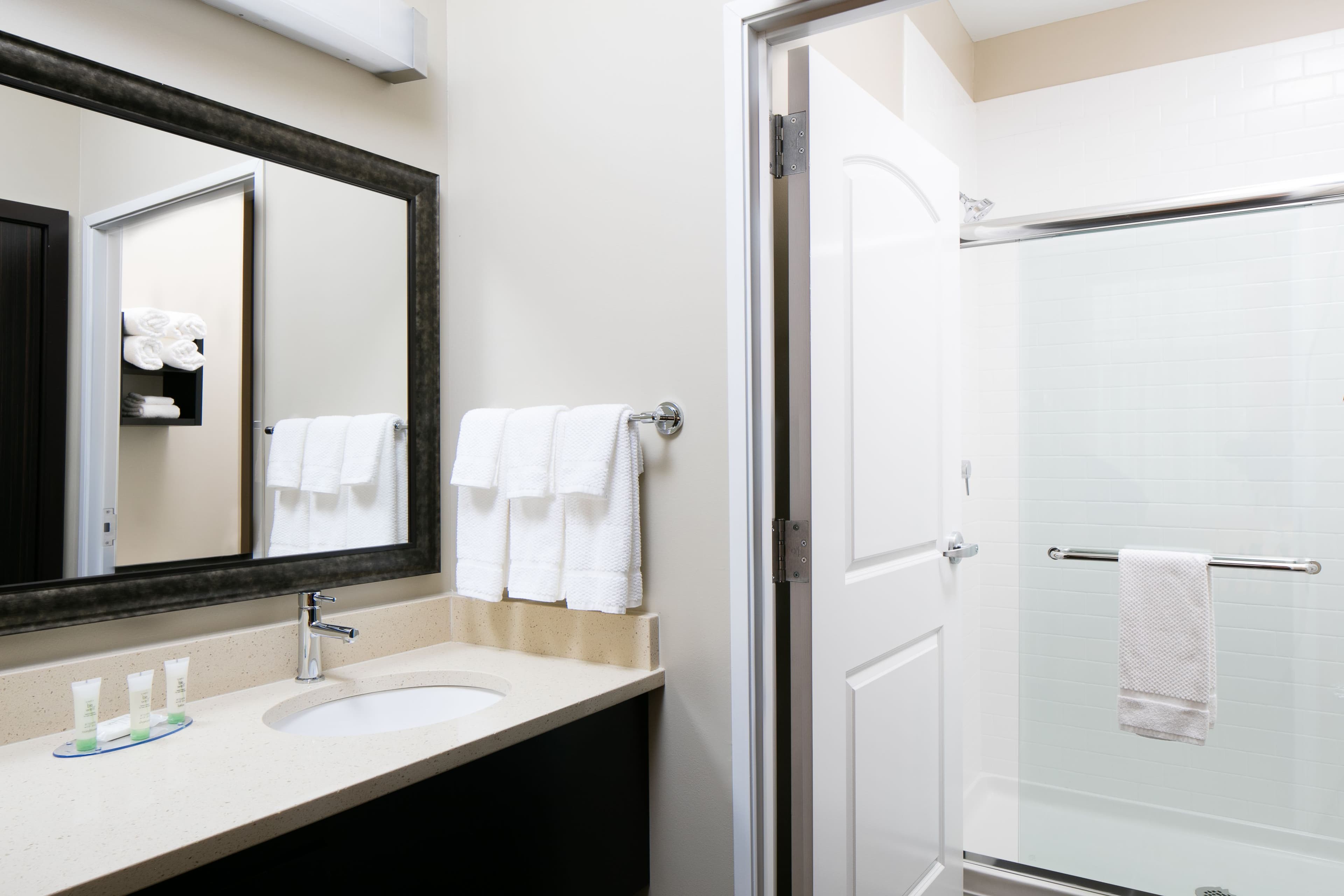 Staybridge Suites Des Moines Downtown - Image 3