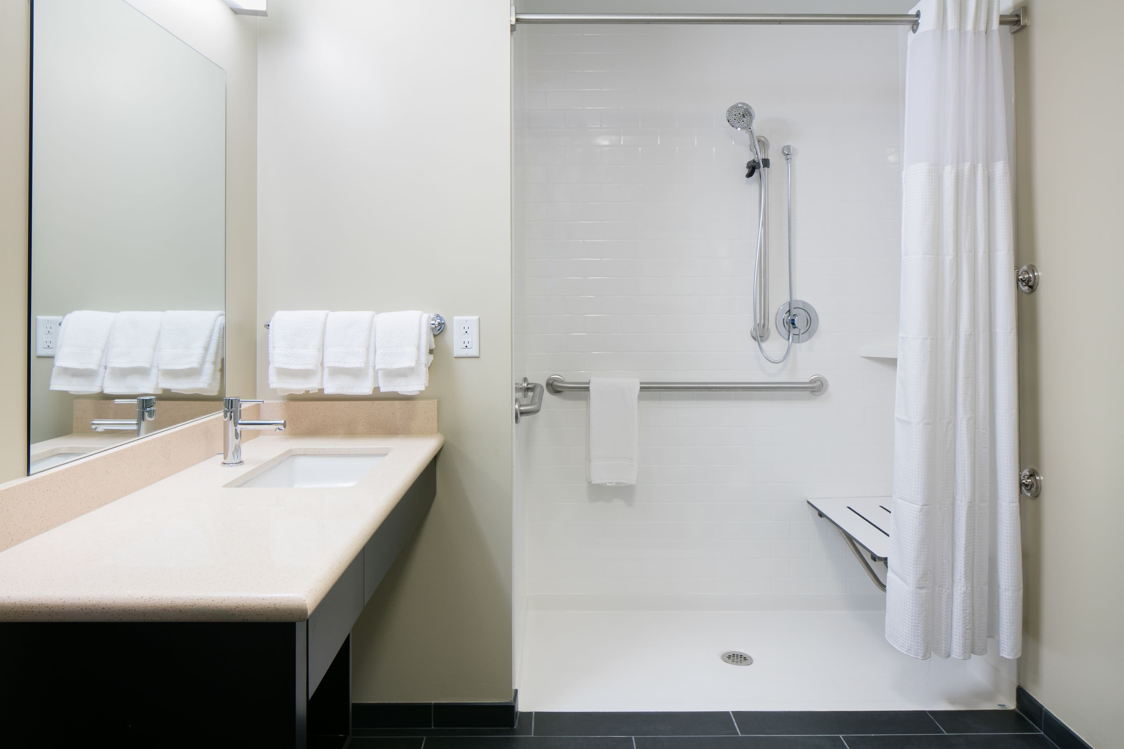 Staybridge Suites Des Moines Downtown — 10