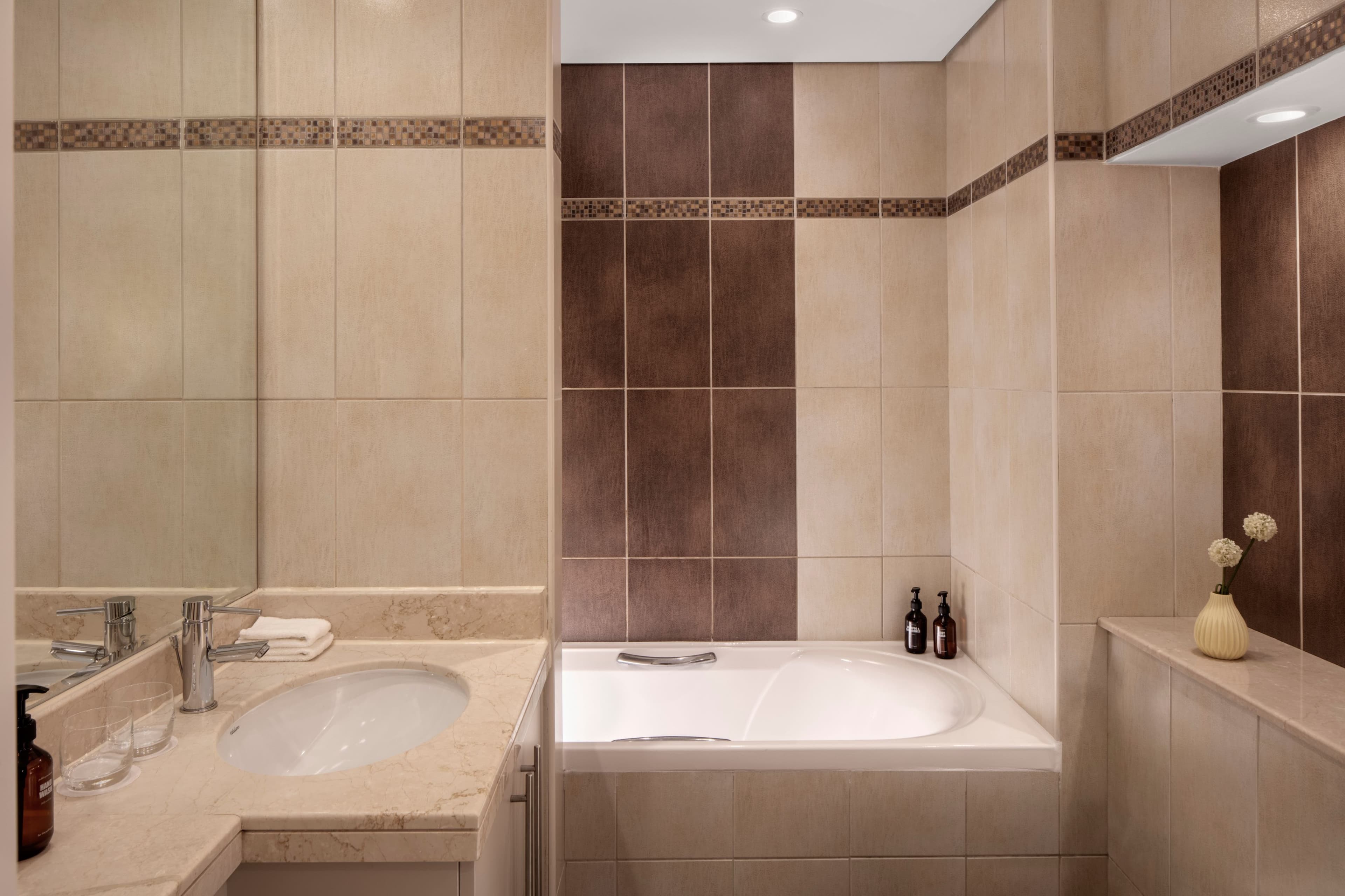 Staybridge Suites Dubai Internet City — 8