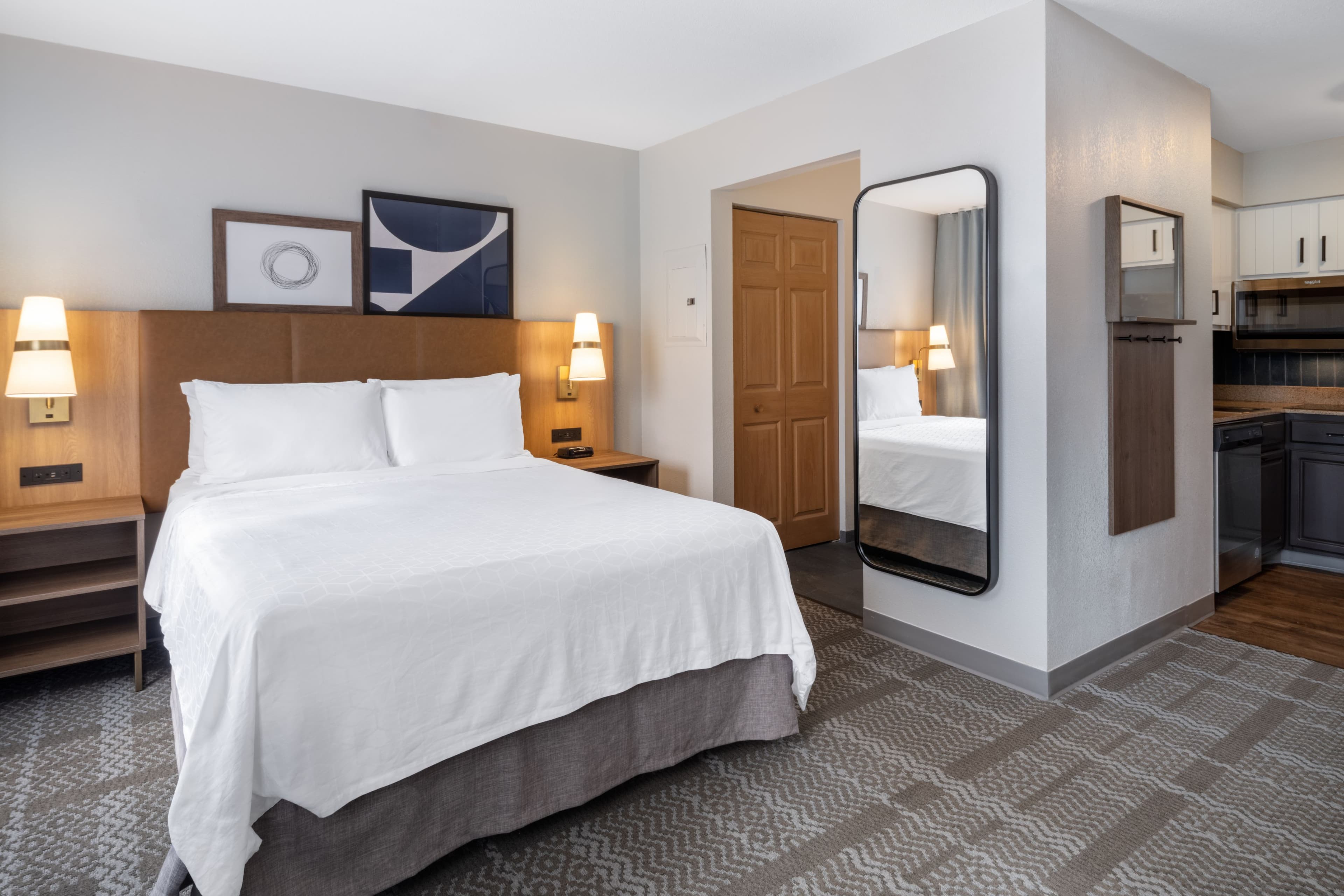 Staybridge Suites Columbus-Dublin - Image 5