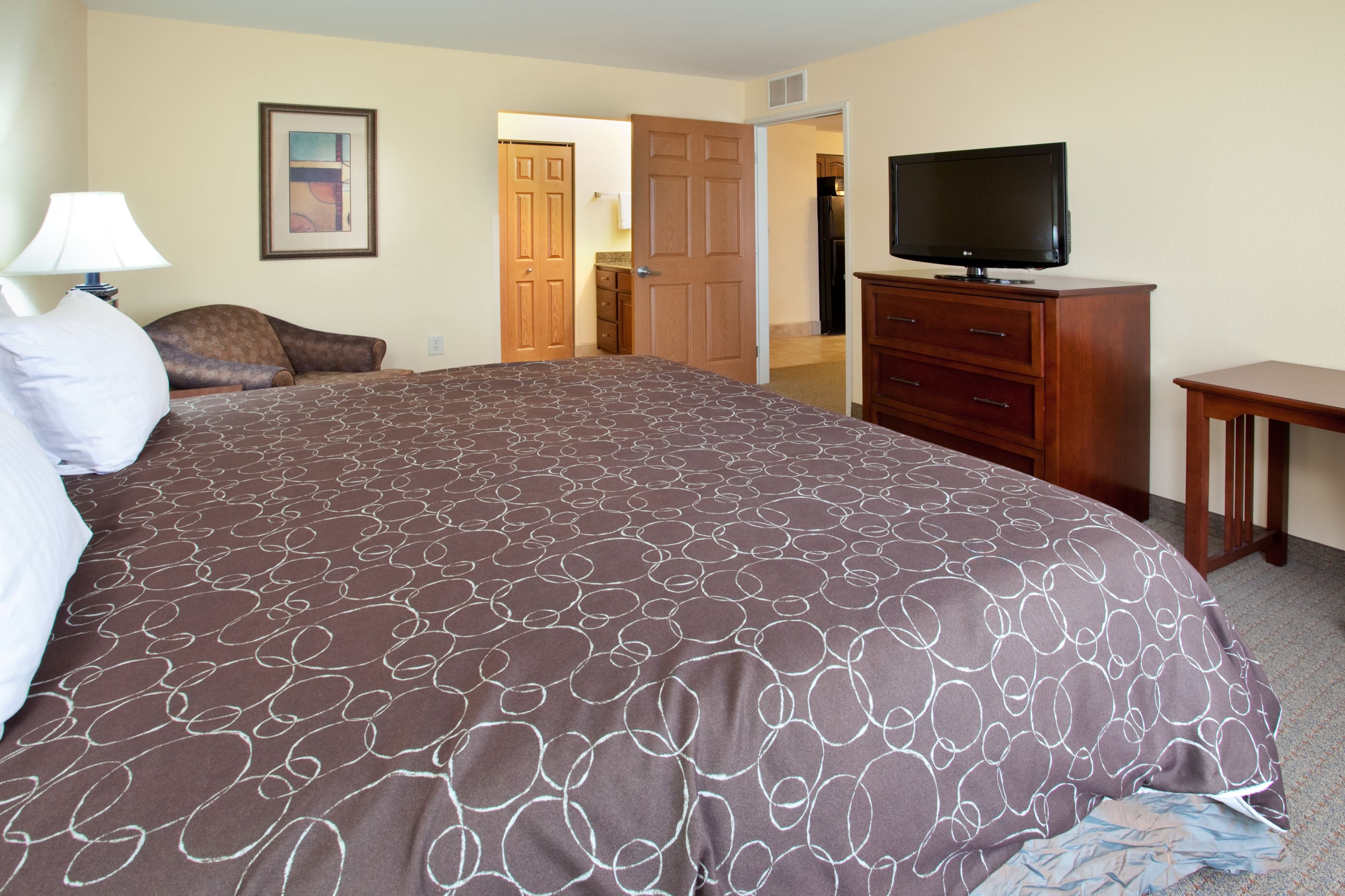 Staybridge Suites Elkhart North — 9