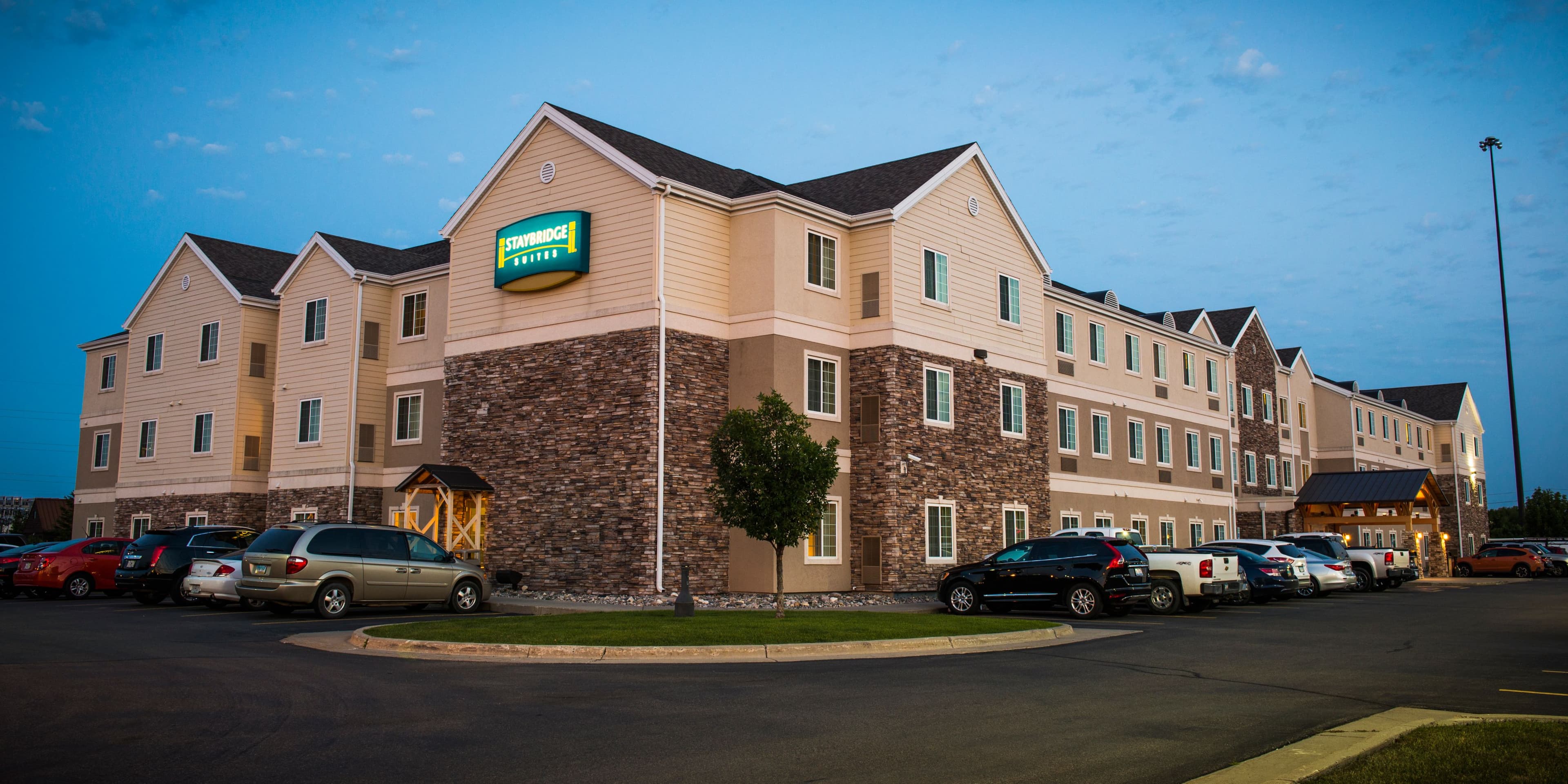 Staybridge Suites Fargo - Image 1
