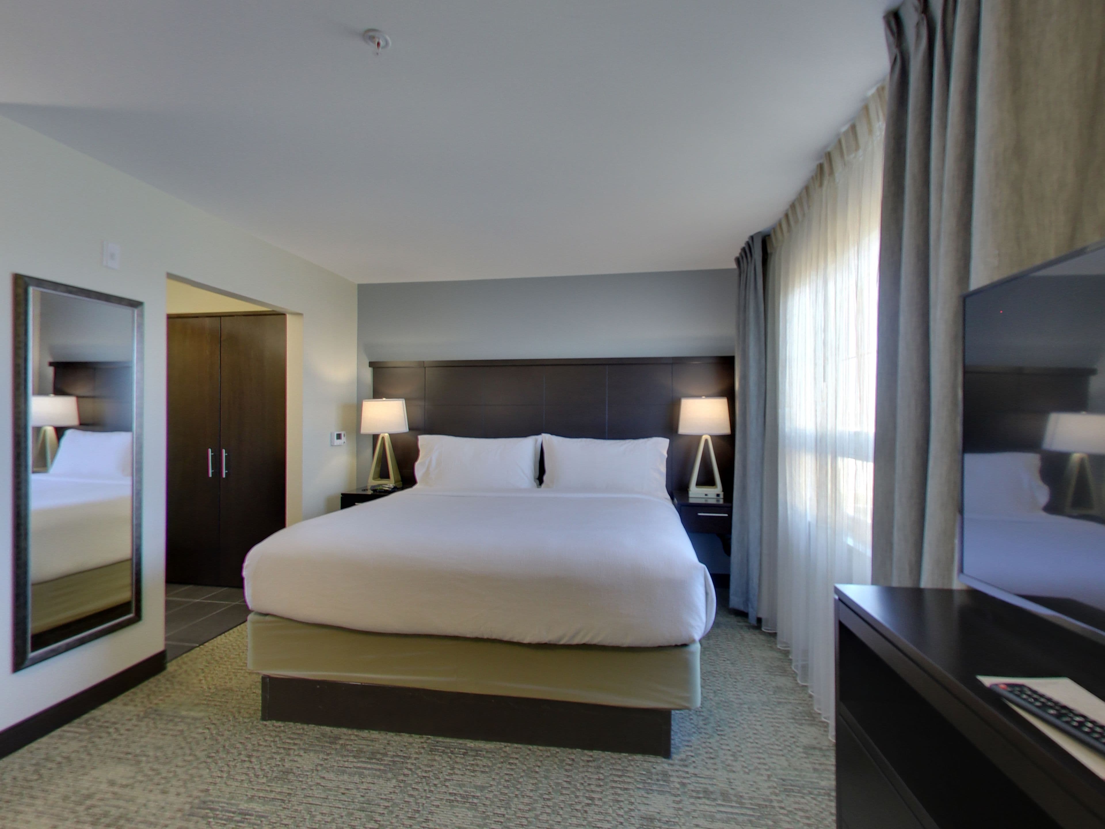 Staybridge Suites Madison - Fitchburg — 8