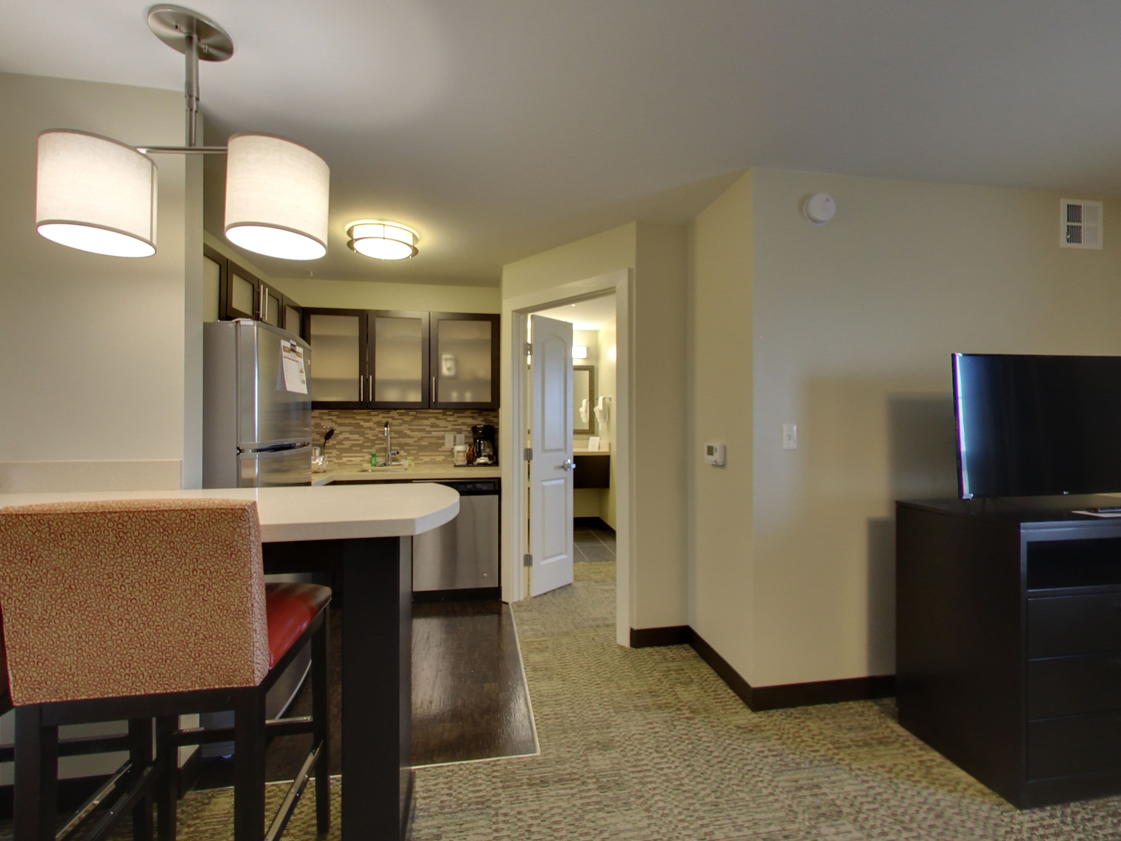 Staybridge Suites Madison - Fitchburg — 7
