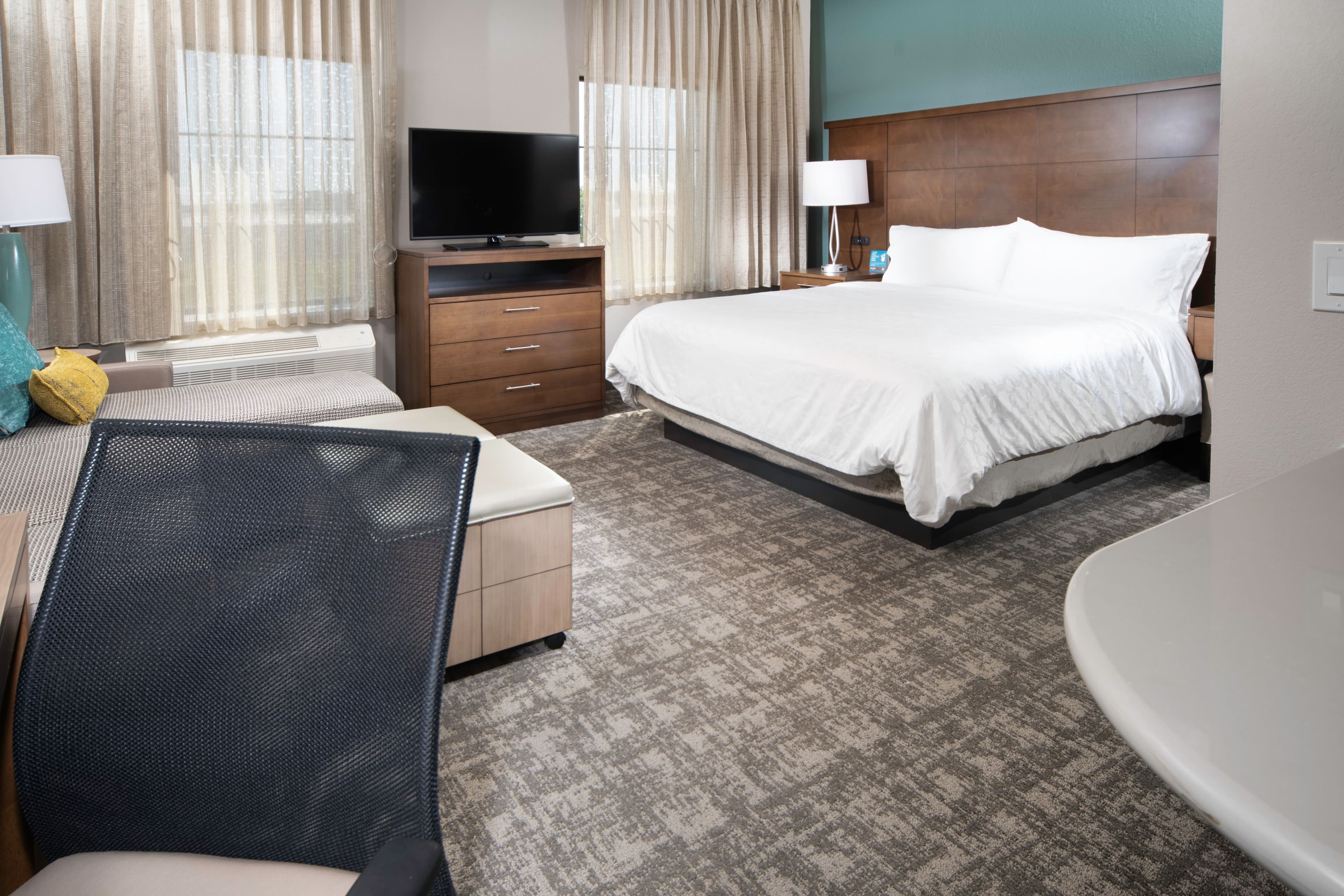Staybridge Suites Florence - Cincinnati South — 7