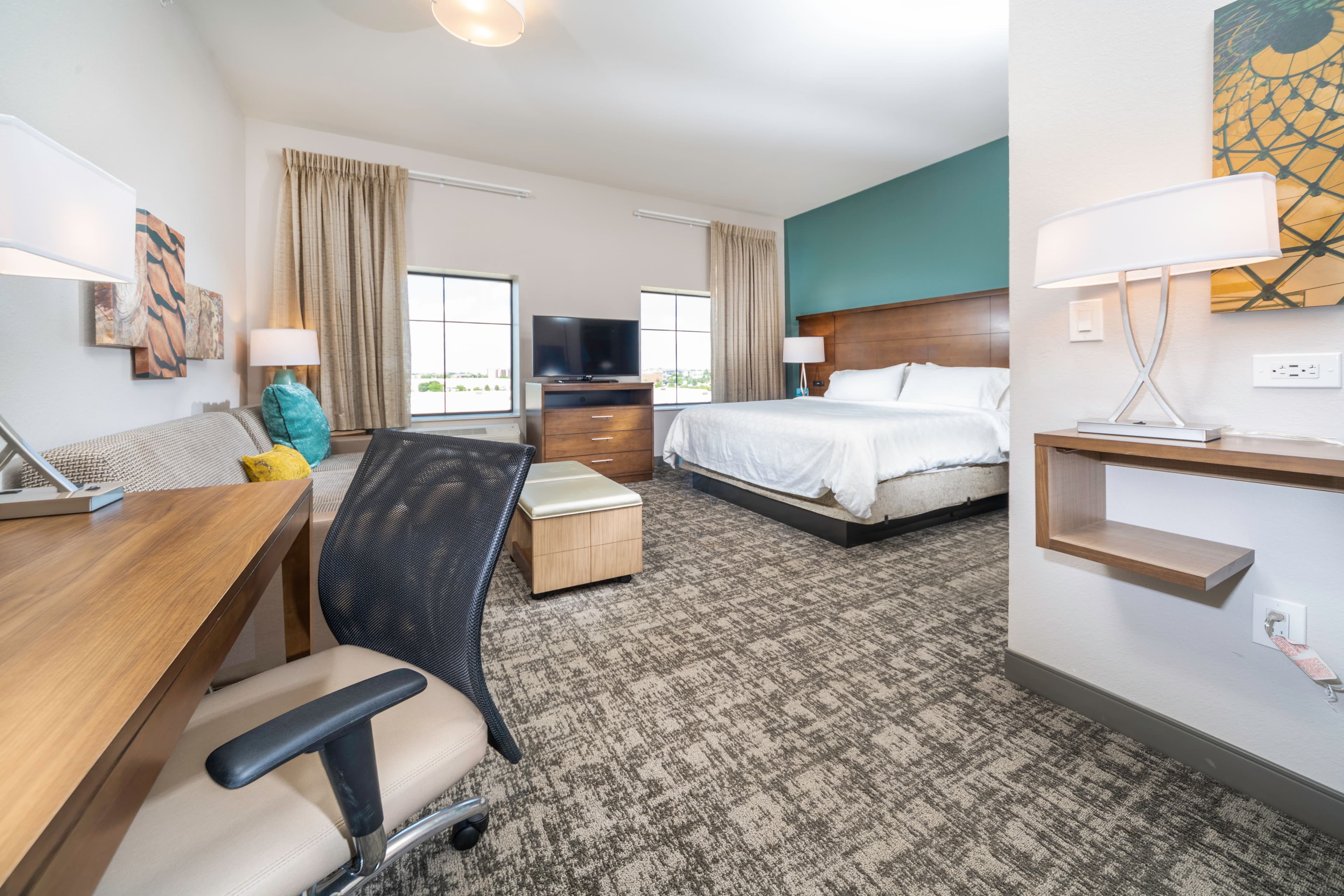 Staybridge Suites Florence - Cincinnati South - Image 4