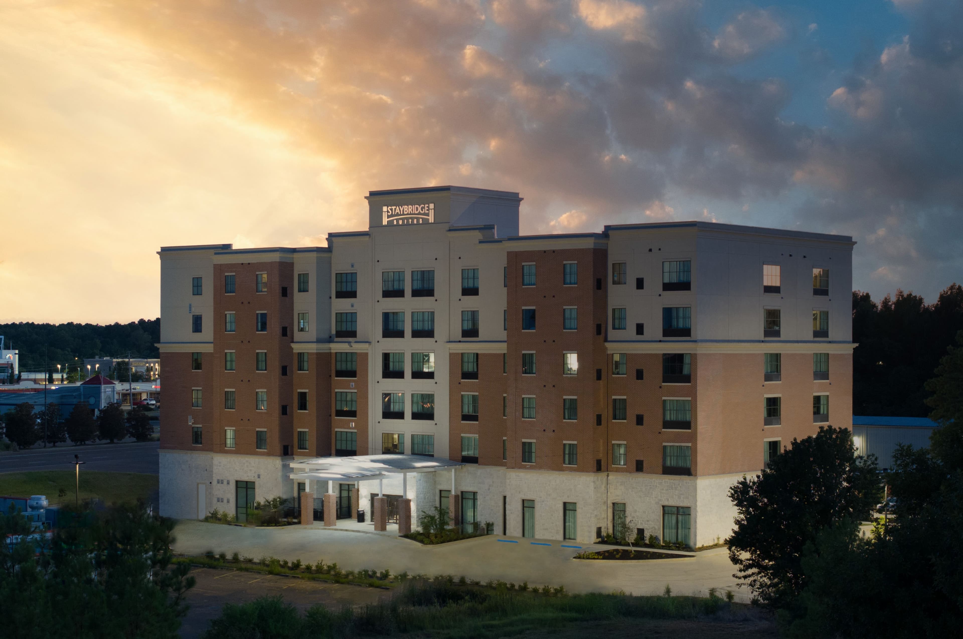 Staybridge Suites Flowood – NW Jackson - Image 1