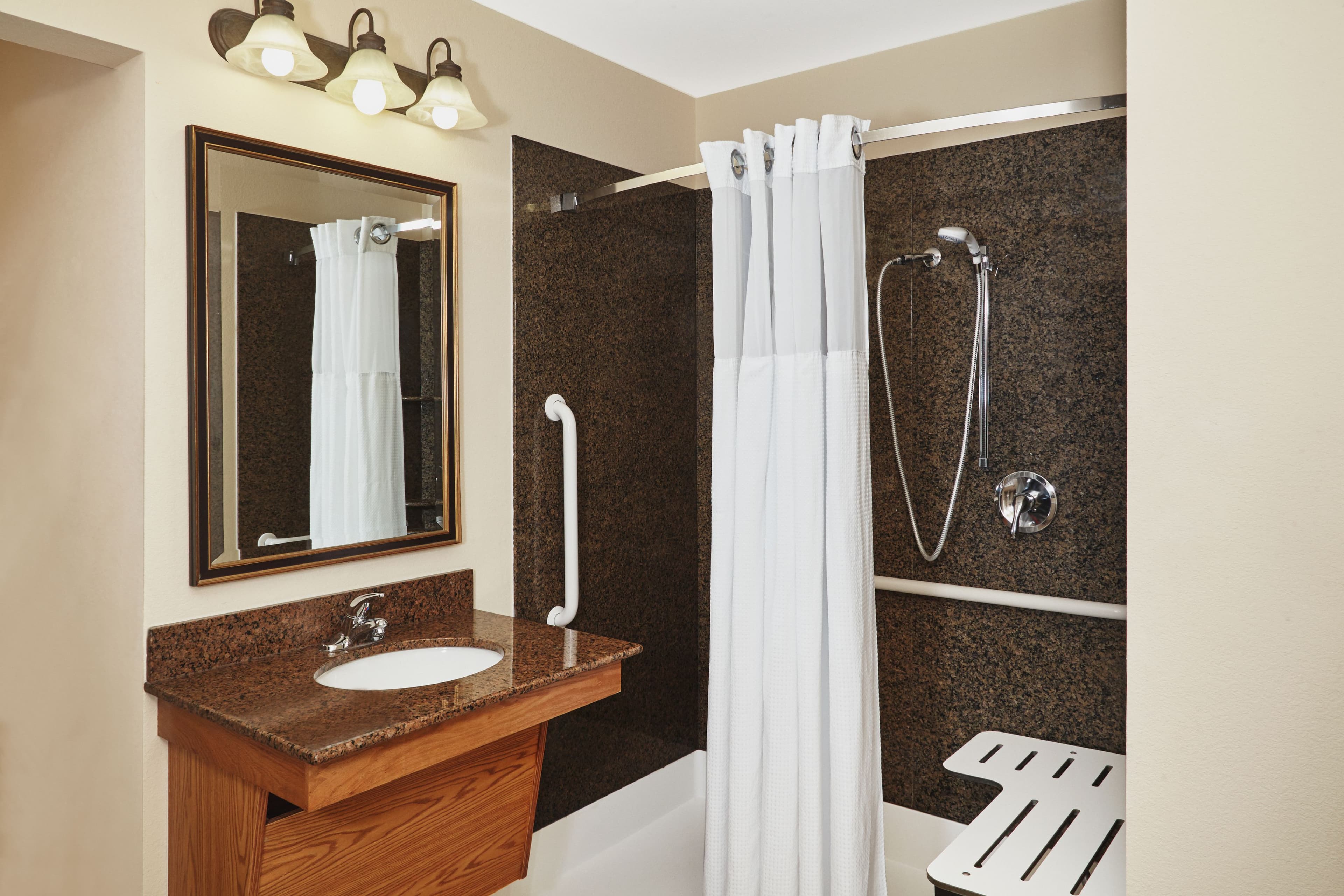 Staybridge Suites Milwaukee Airport South — 6