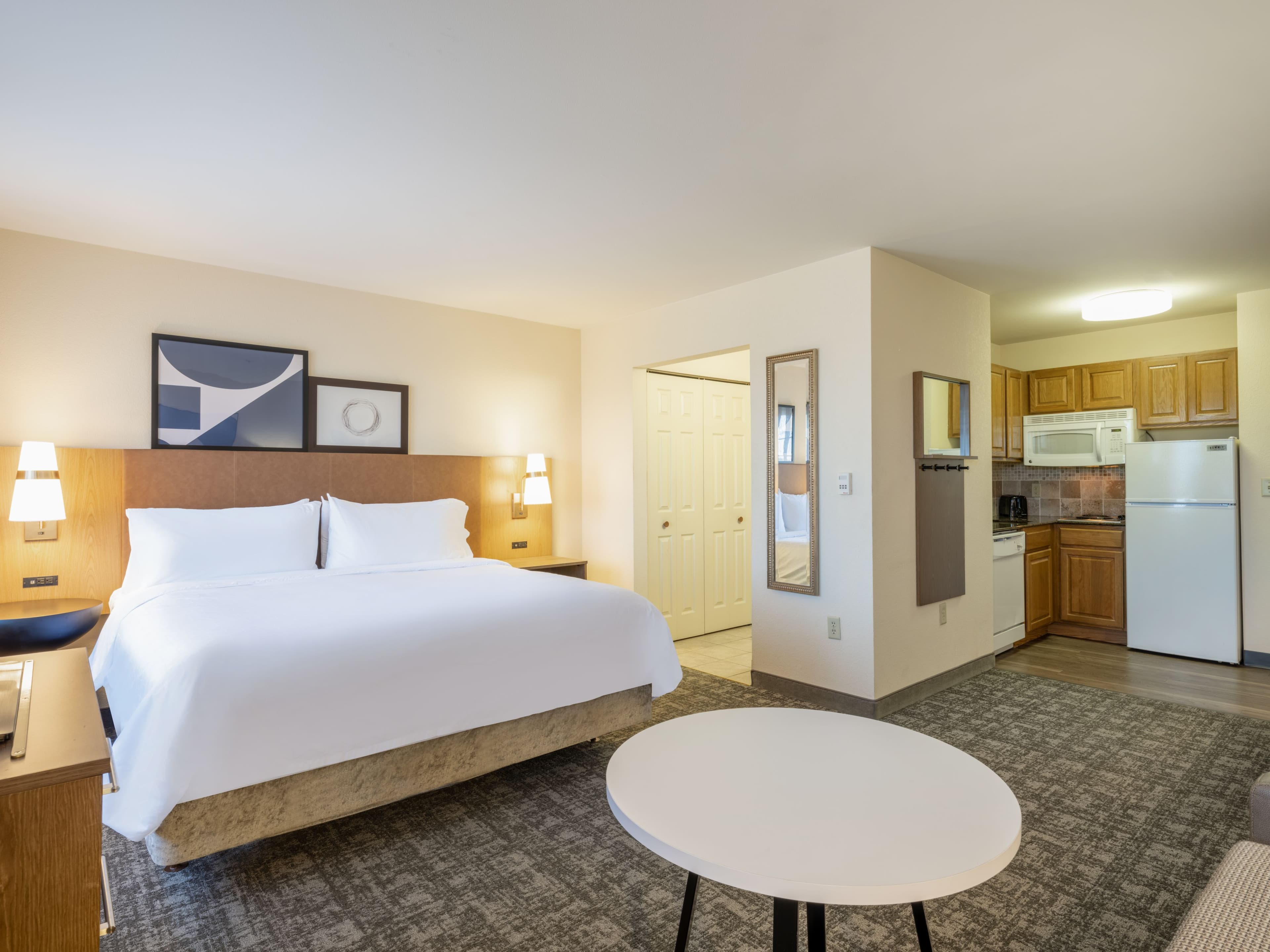 Staybridge Suites Milwaukee Airport South - Image 4