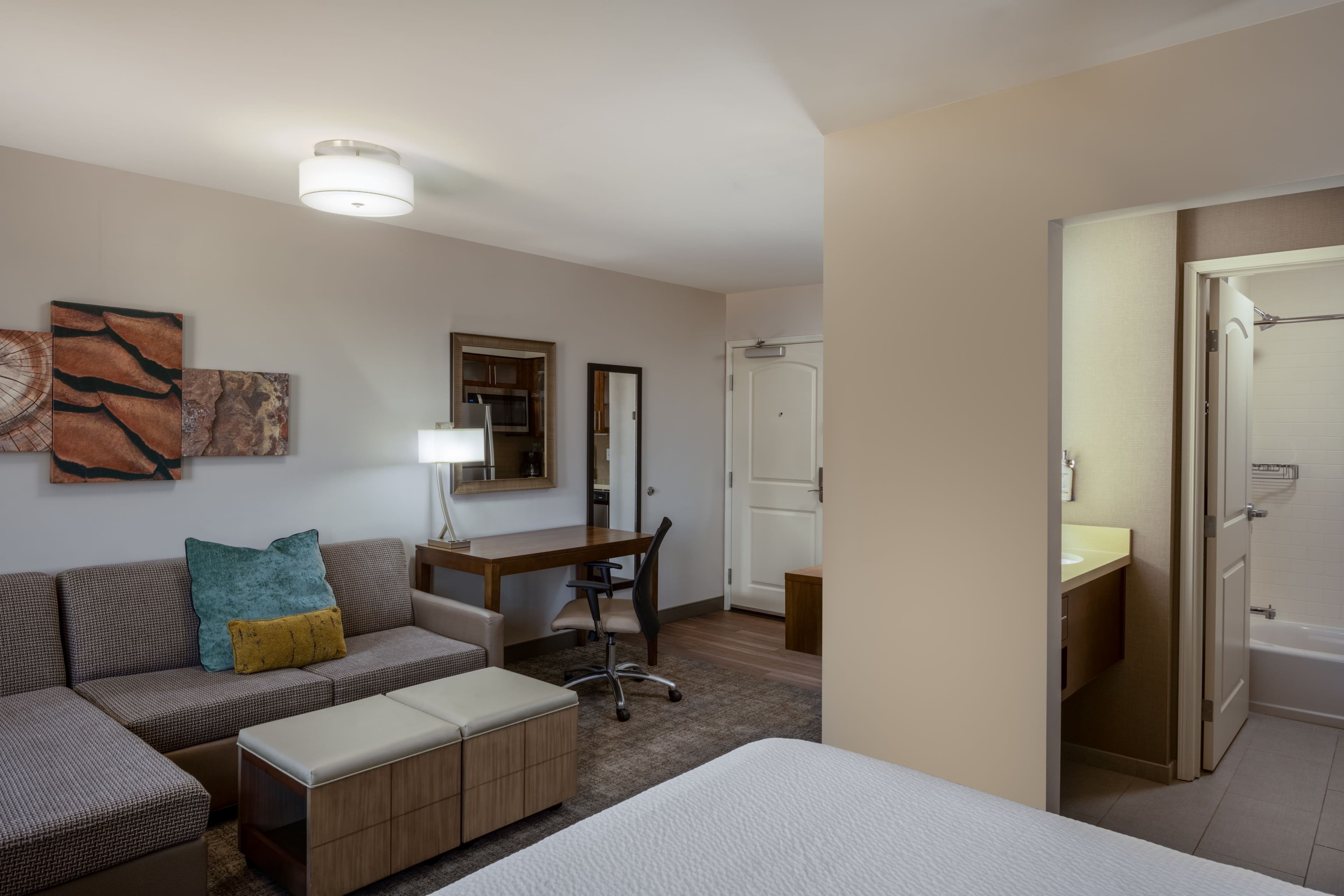 Staybridge Suites Phoenix East - Gilbert - Image 3