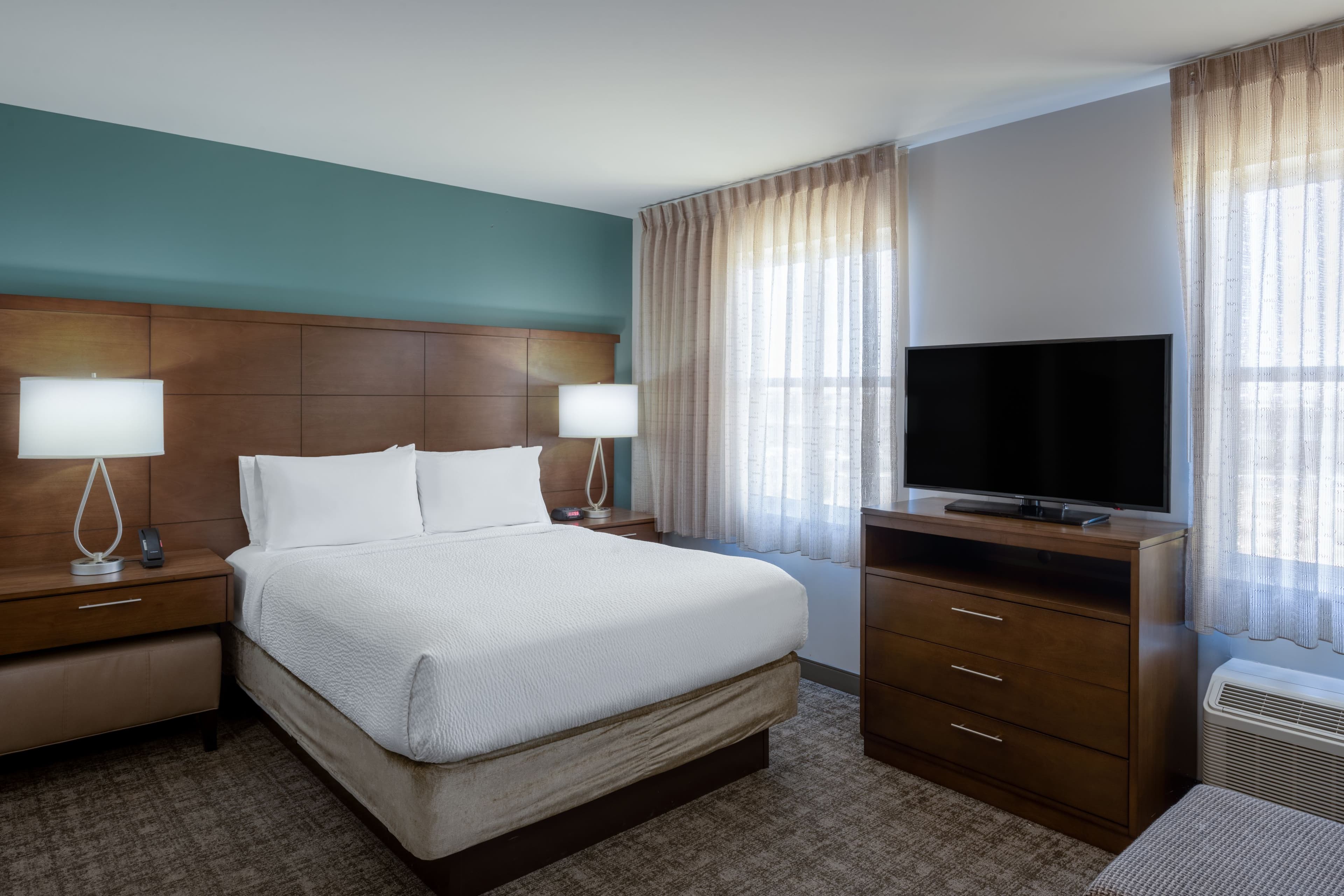 Staybridge Suites Phoenix East - Gilbert - Image 4