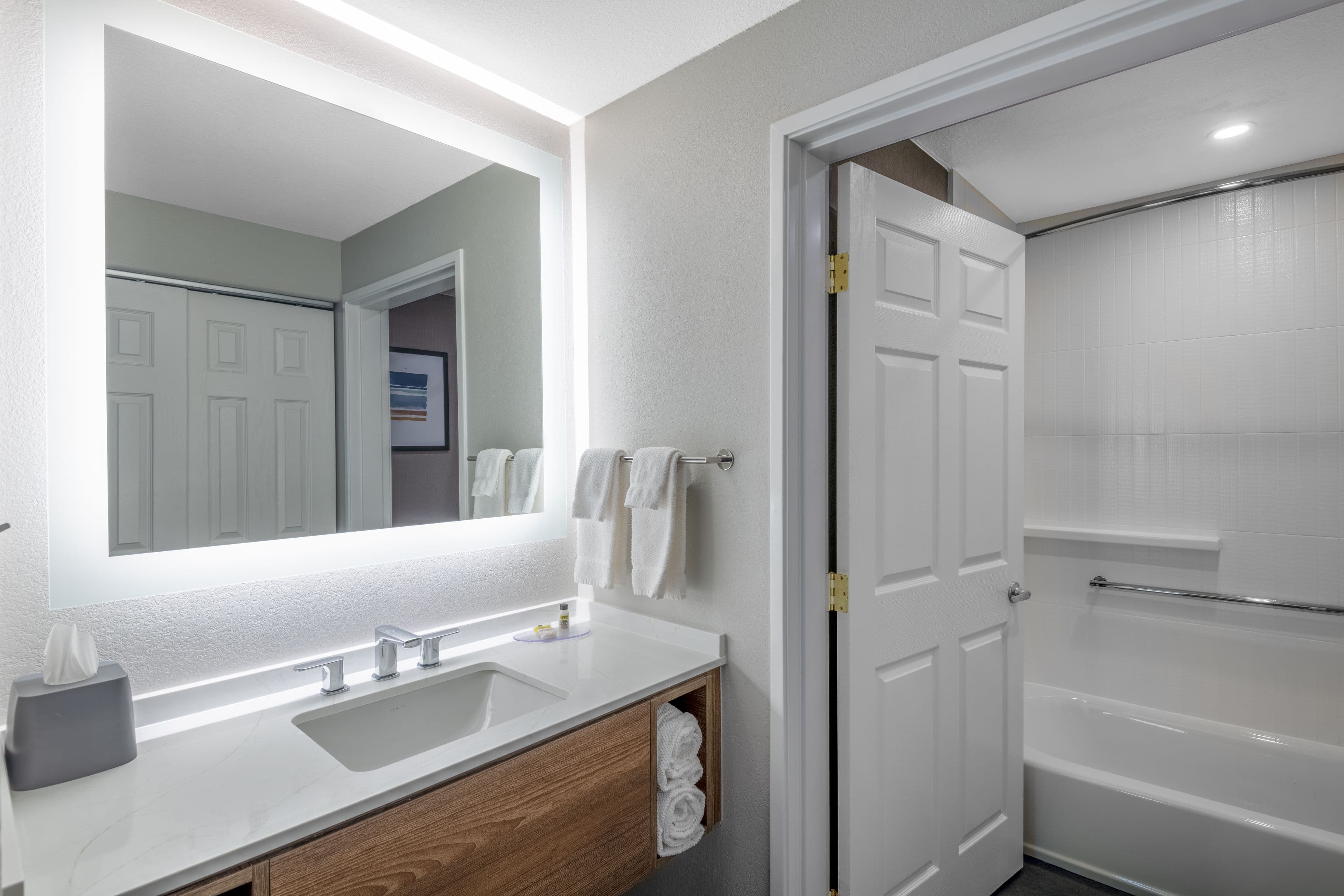 Staybridge Suites Phoenix - Glendale Sports Dist — 6