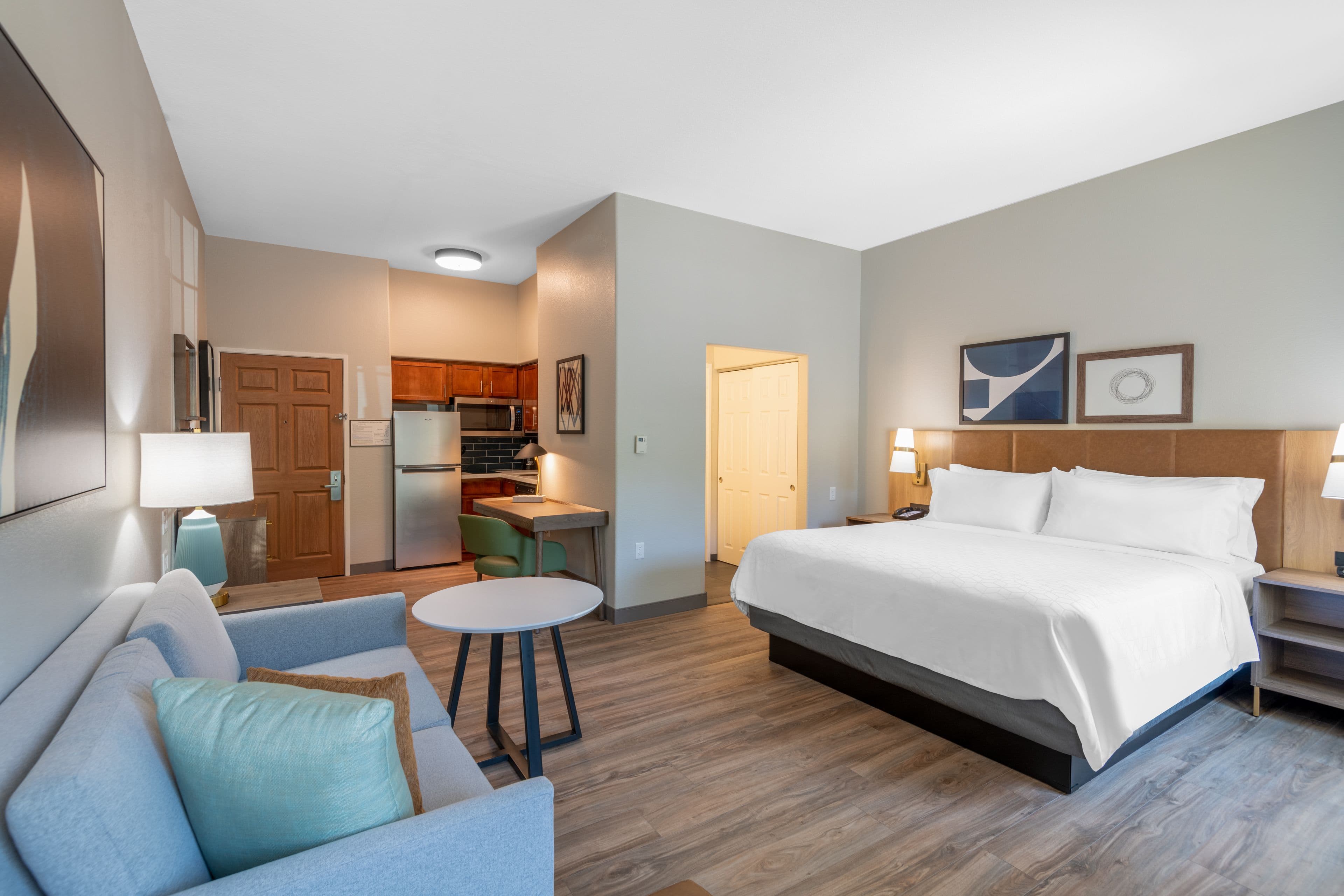 Staybridge Suites Phoenix - Glendale Sports Dist — 17