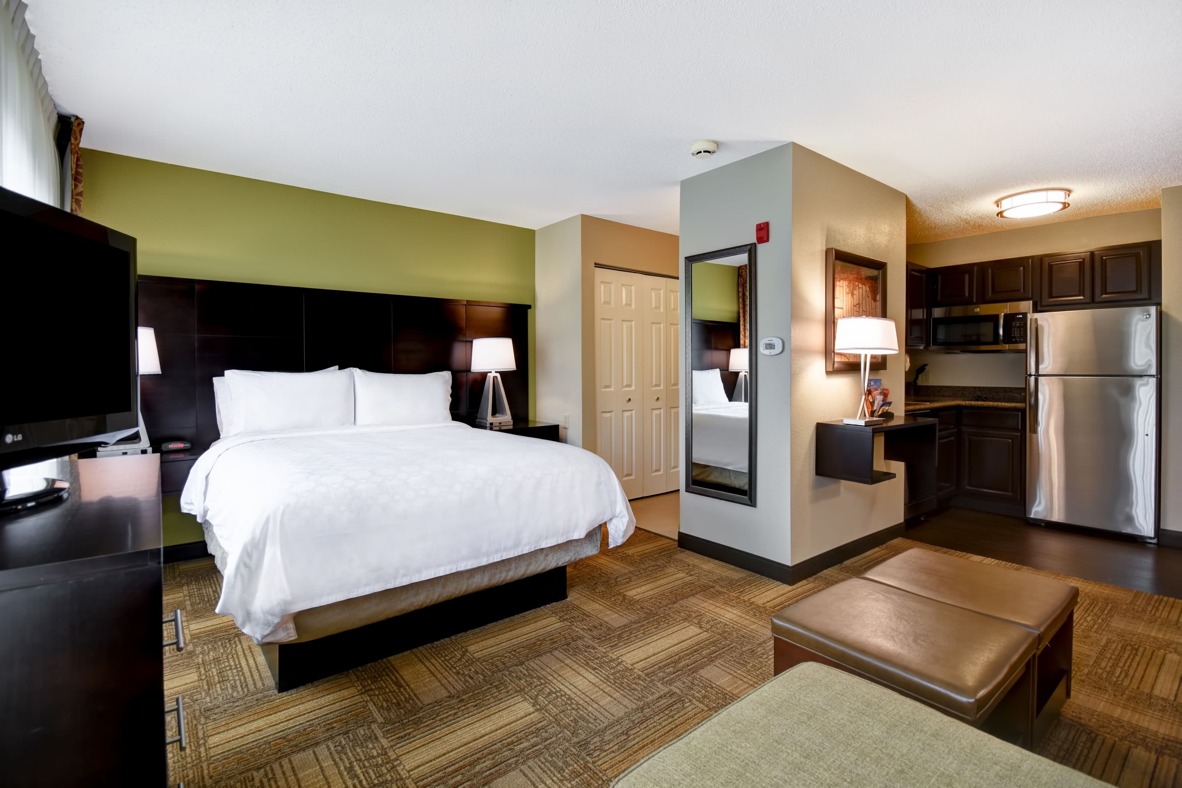 Staybridge Suites Grand Rapids - Airport - Image 4