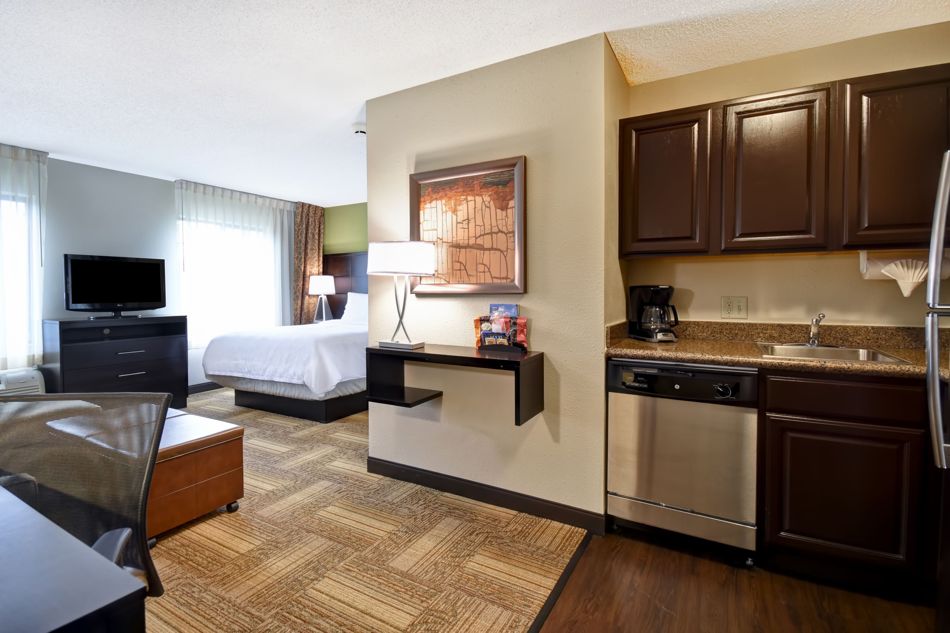 Staybridge Suites Grand Rapids - Airport - Image 2