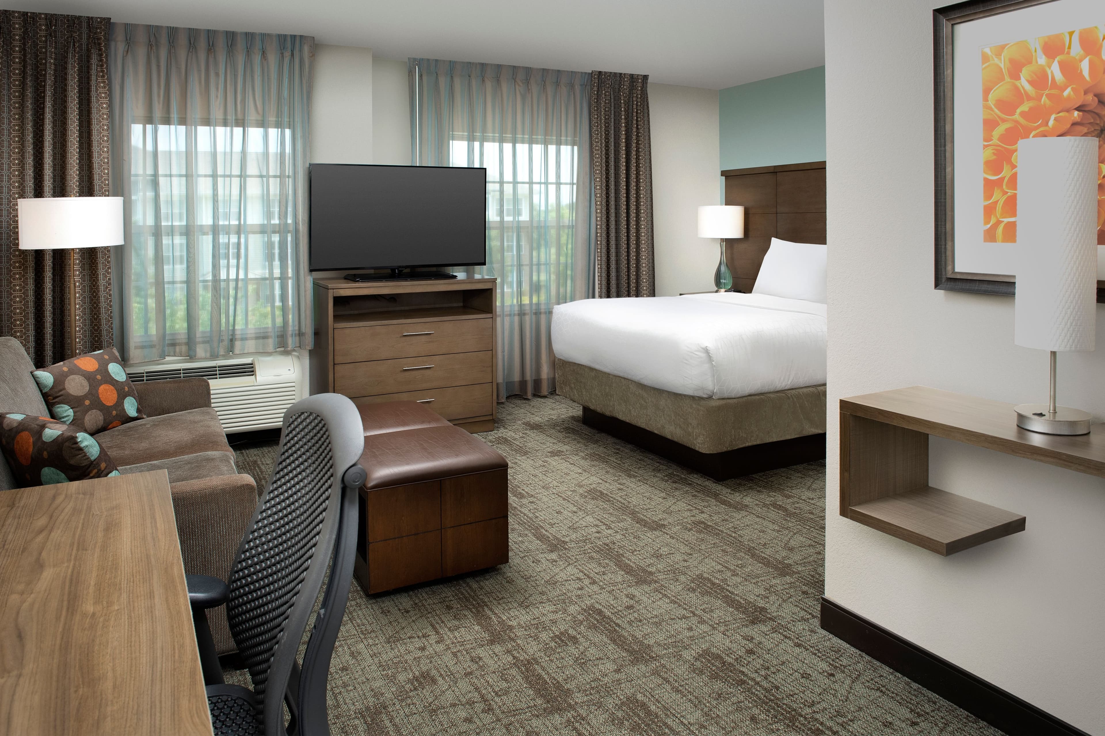 Staybridge Suites Greenville I-85 Woodruff Road - Image 4